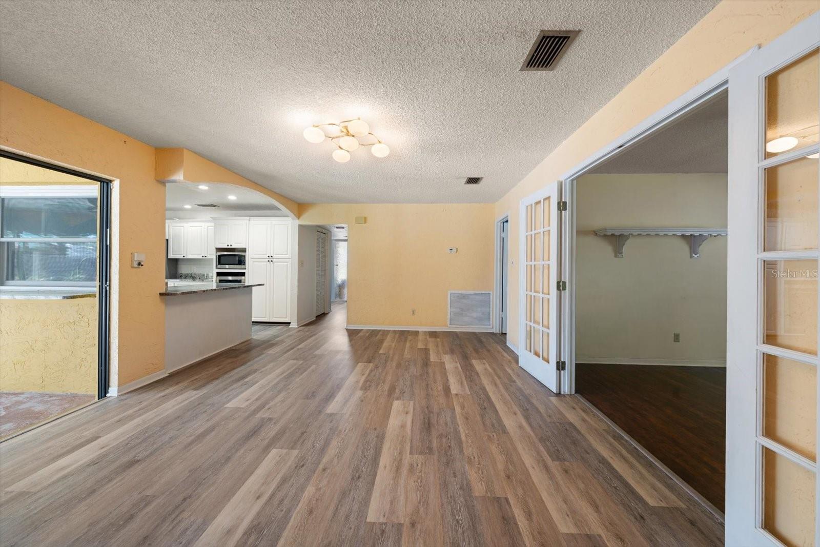 Image 16 of 31 For 1221 Magdalene Grove Avenue