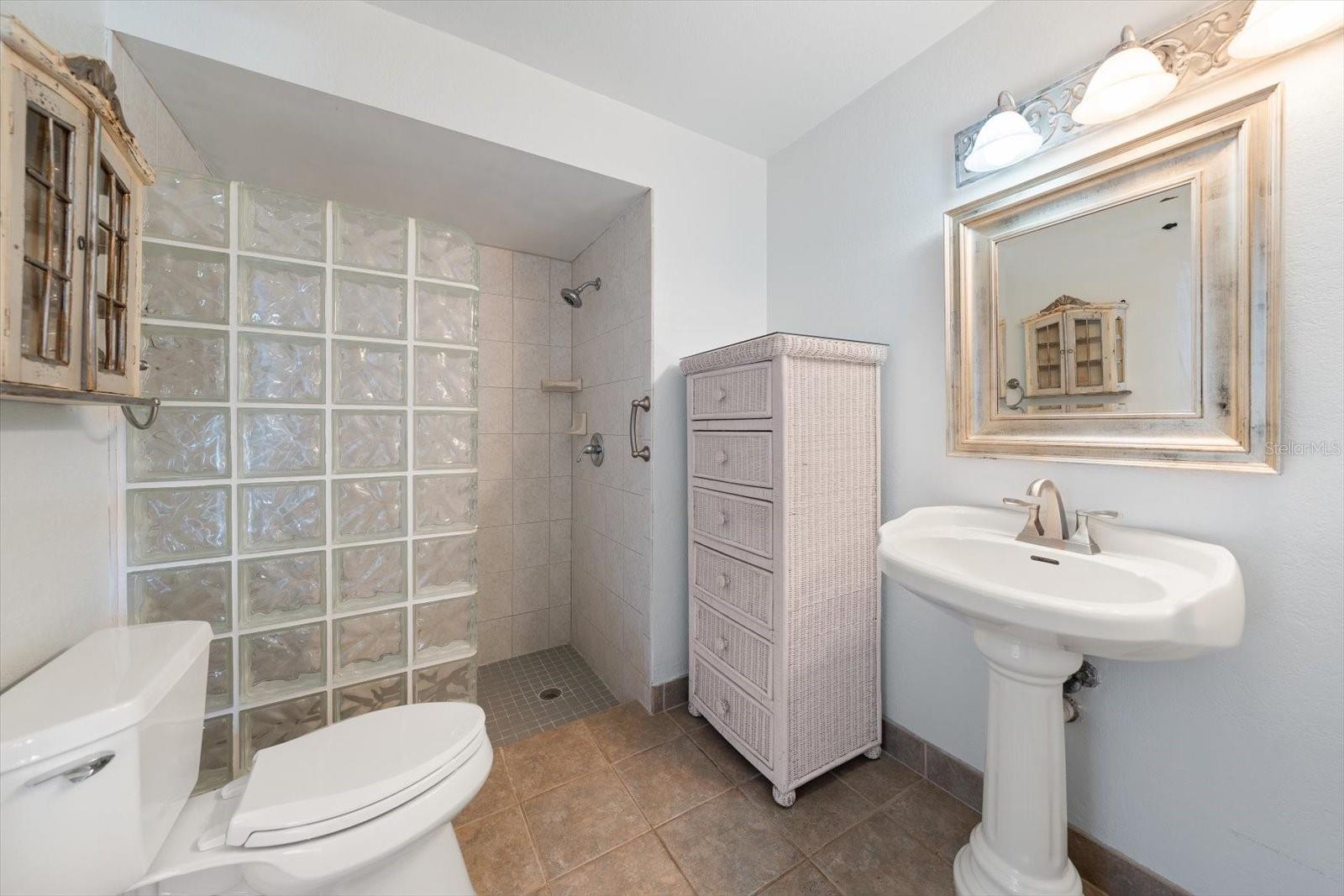 Image 20 of 31 For 1221 Magdalene Grove Avenue