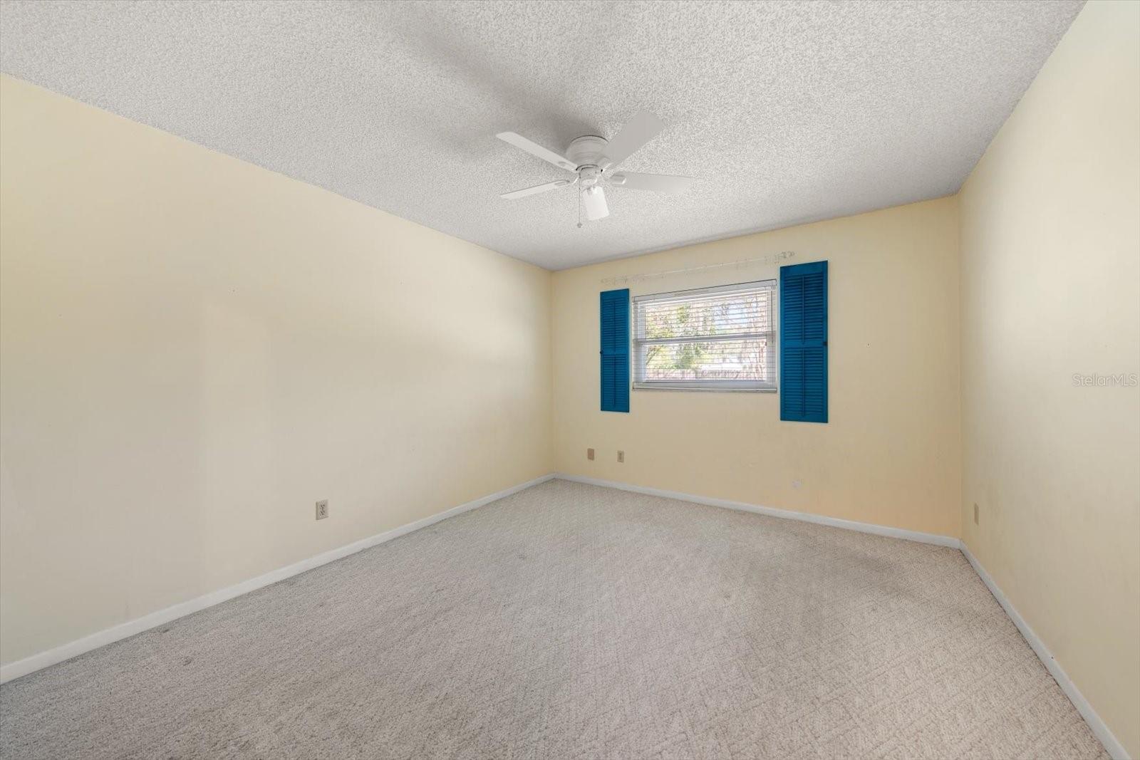 Image 21 of 31 For 1221 Magdalene Grove Avenue