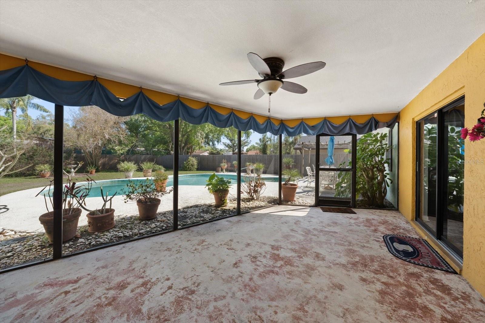 Image 26 of 31 For 1221 Magdalene Grove Avenue