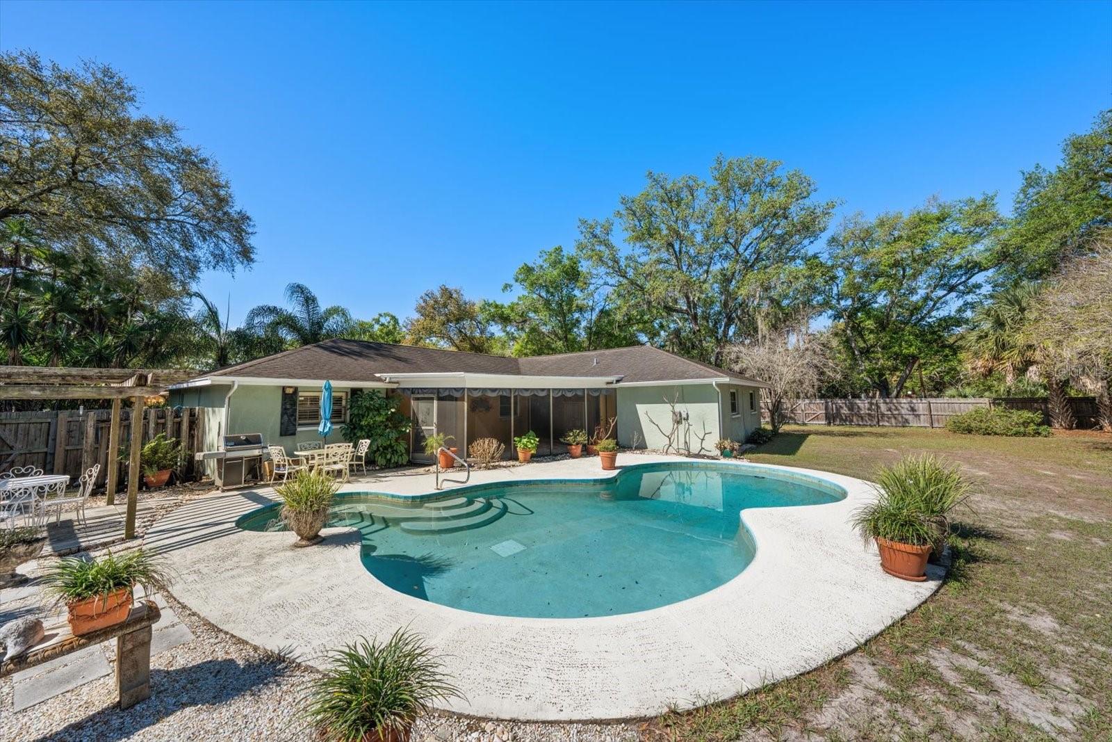 Image 6 of 31 For 1221 Magdalene Grove Avenue