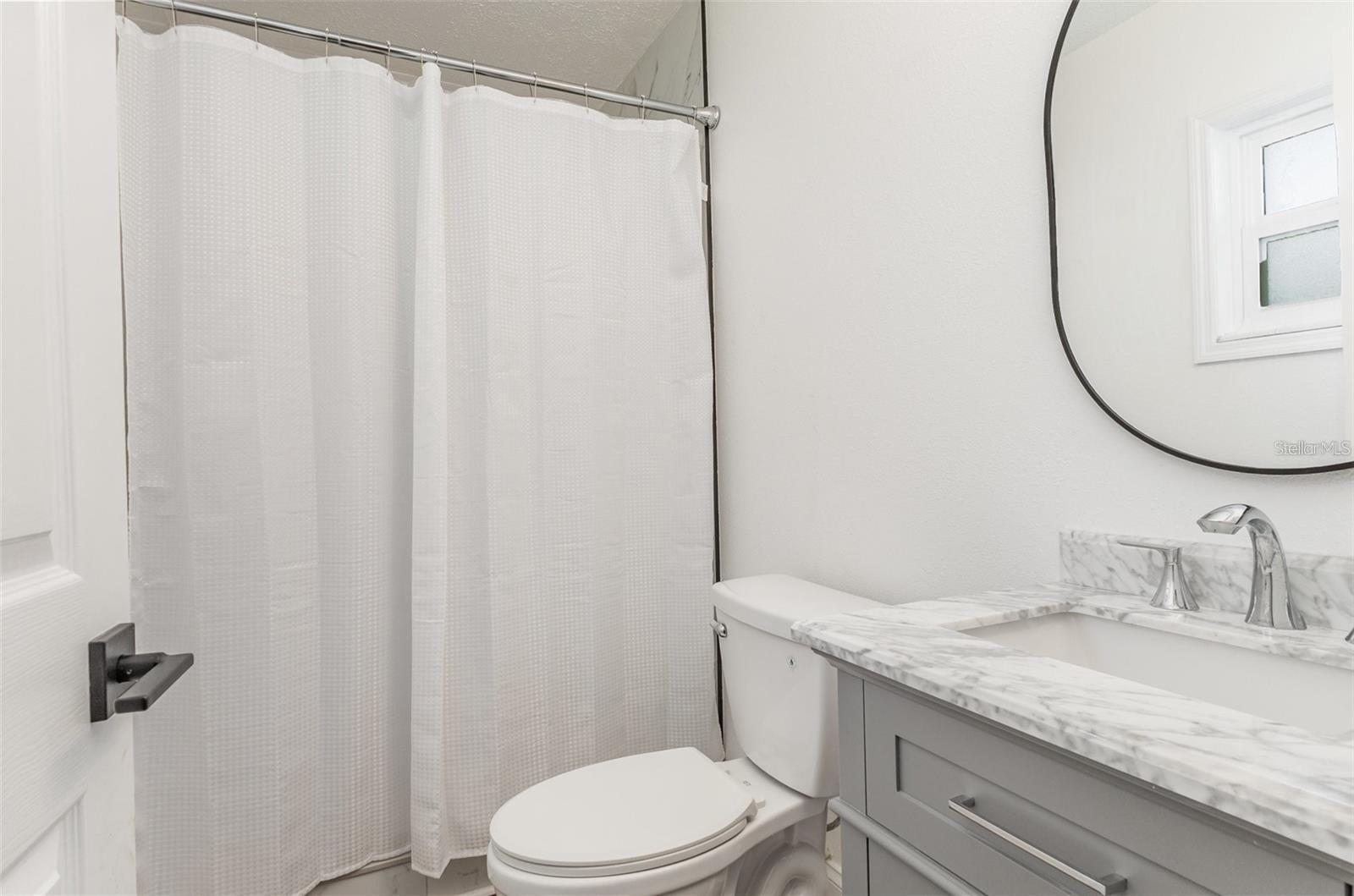 Image 6 of 14 For 639 Williams Street