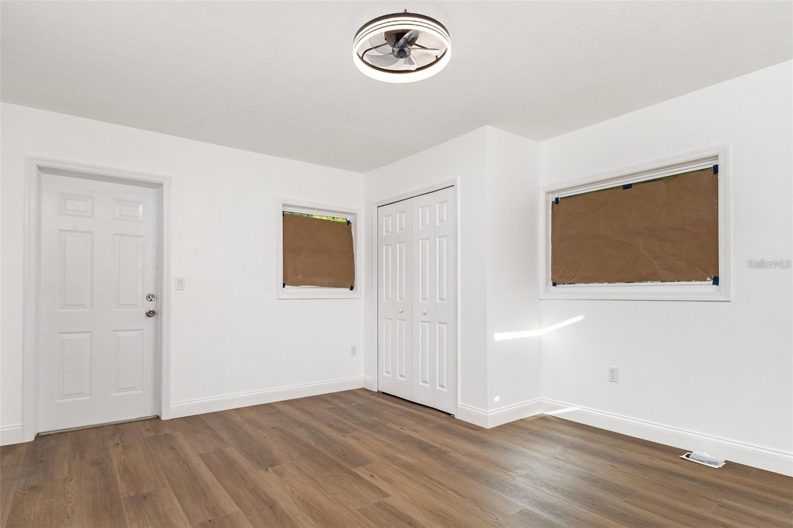 Image 8 of 14 For 639 Williams Street