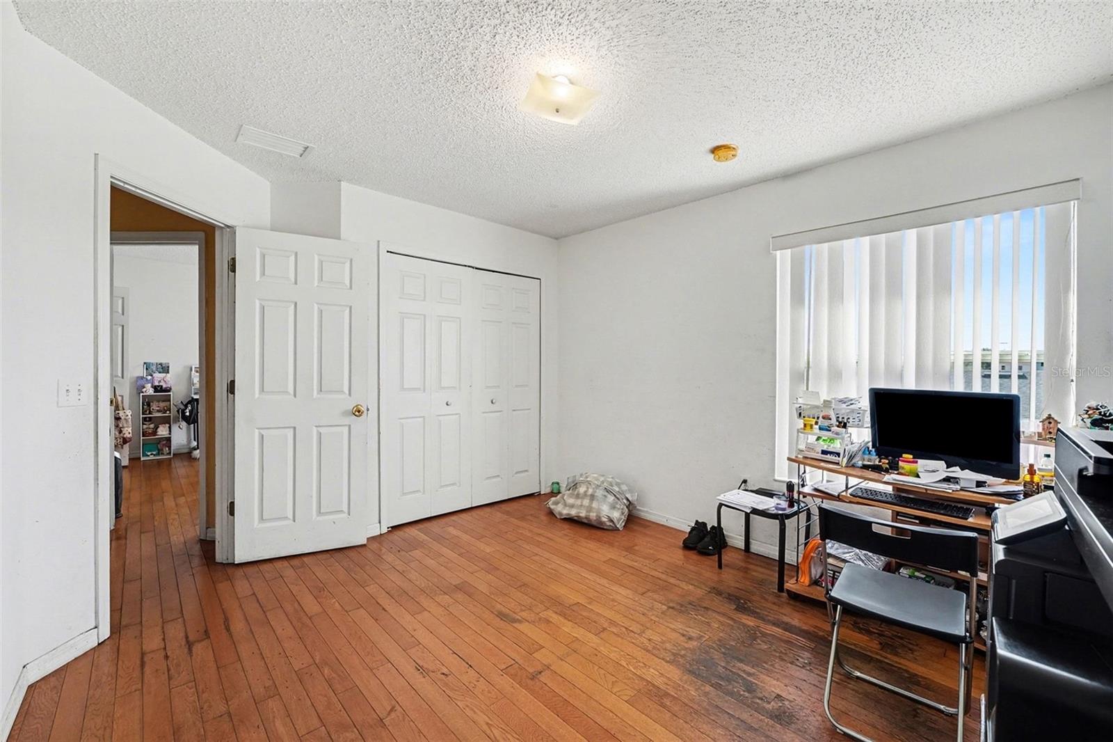 Image 17 of 26 For 208 Cimarron Drive