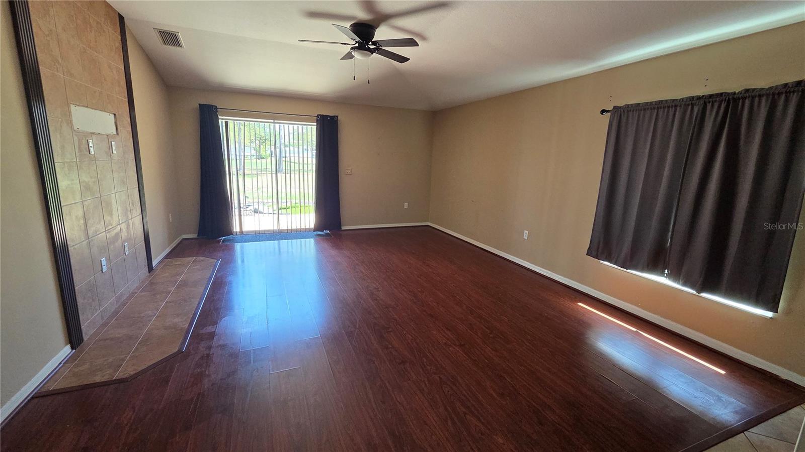 Image 5 of 20 For 9139 Southern Charm Circle