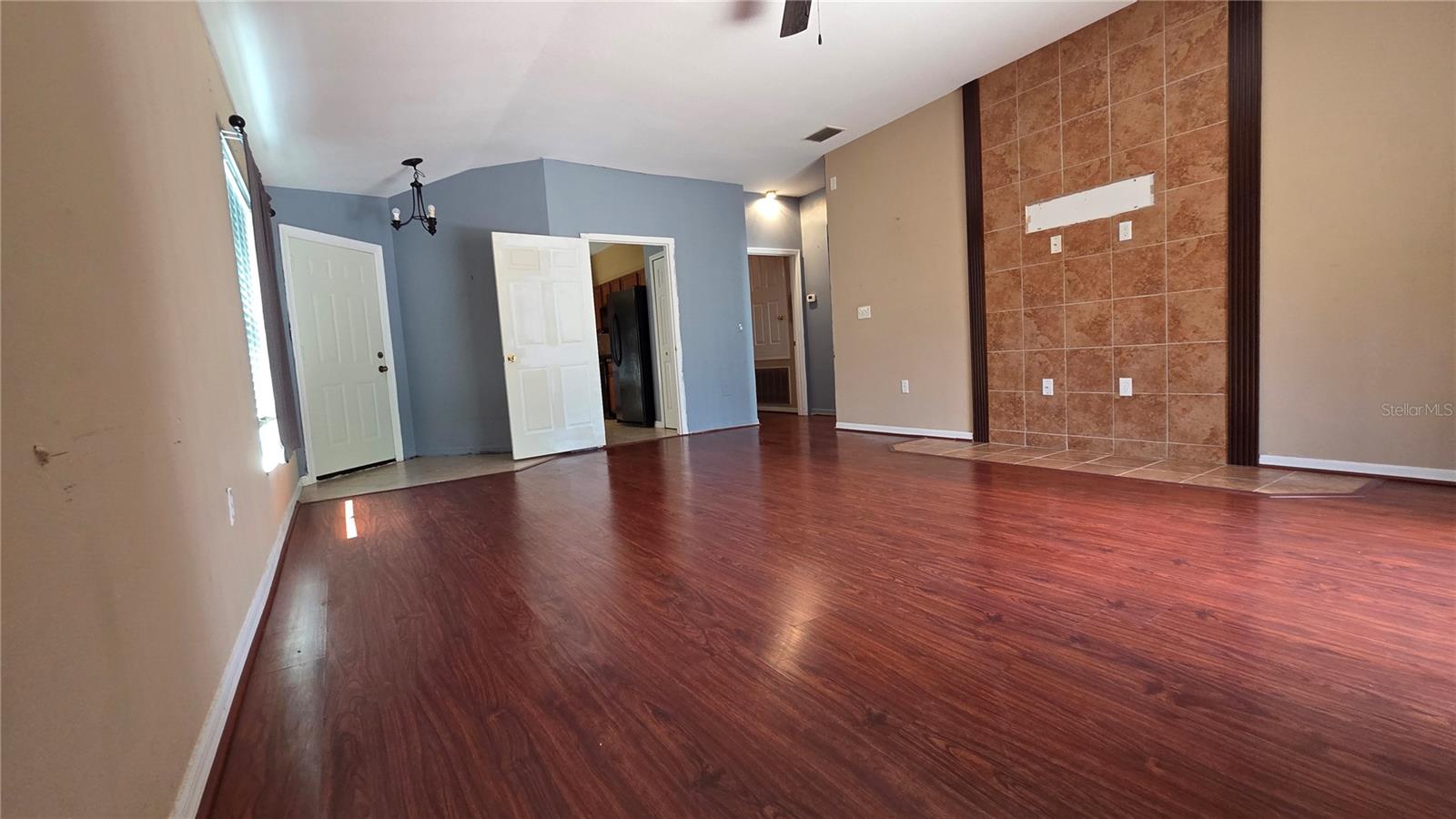 Image 7 of 20 For 9139 Southern Charm Circle