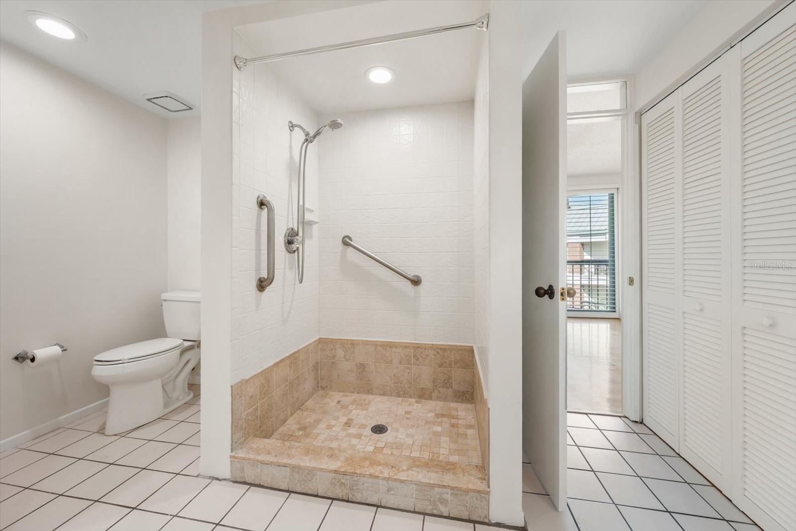 Image 21 of 62 For 947 Seddon Cove Way 947