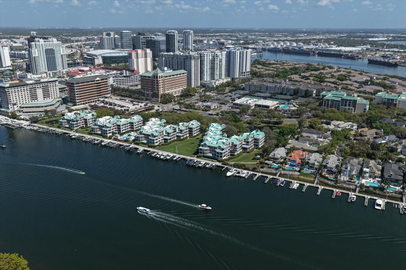 Image 55 of 62 For 947 Seddon Cove Way 947