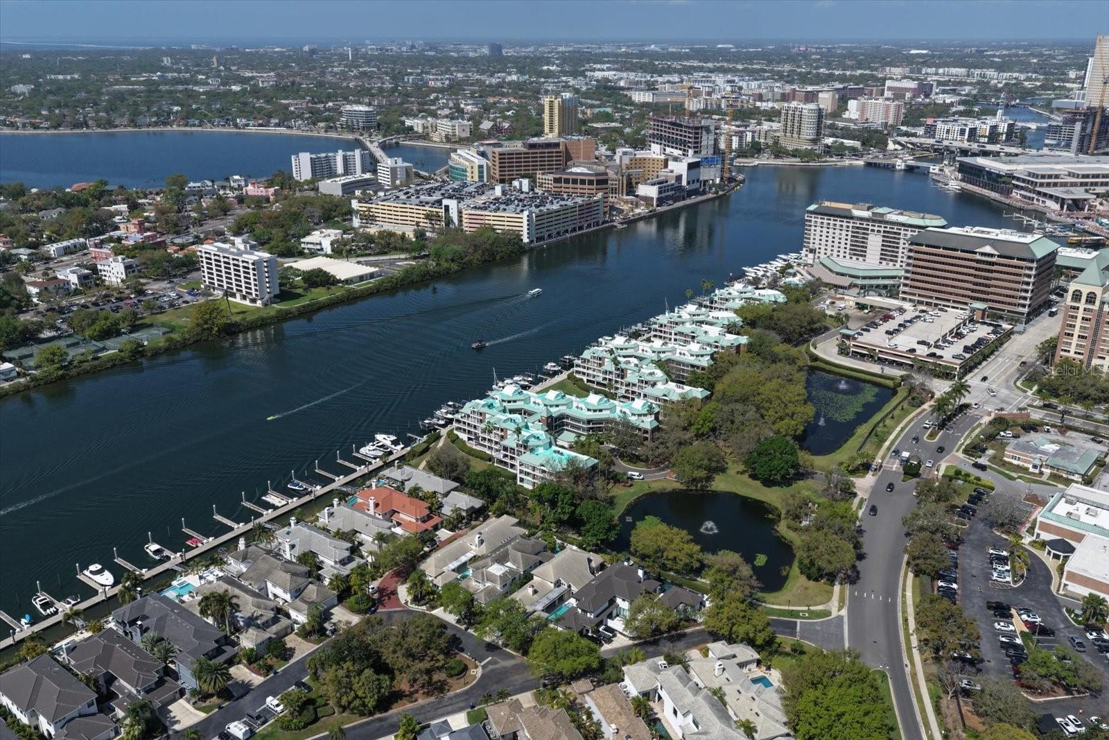 Image 56 of 62 For 947 Seddon Cove Way 947