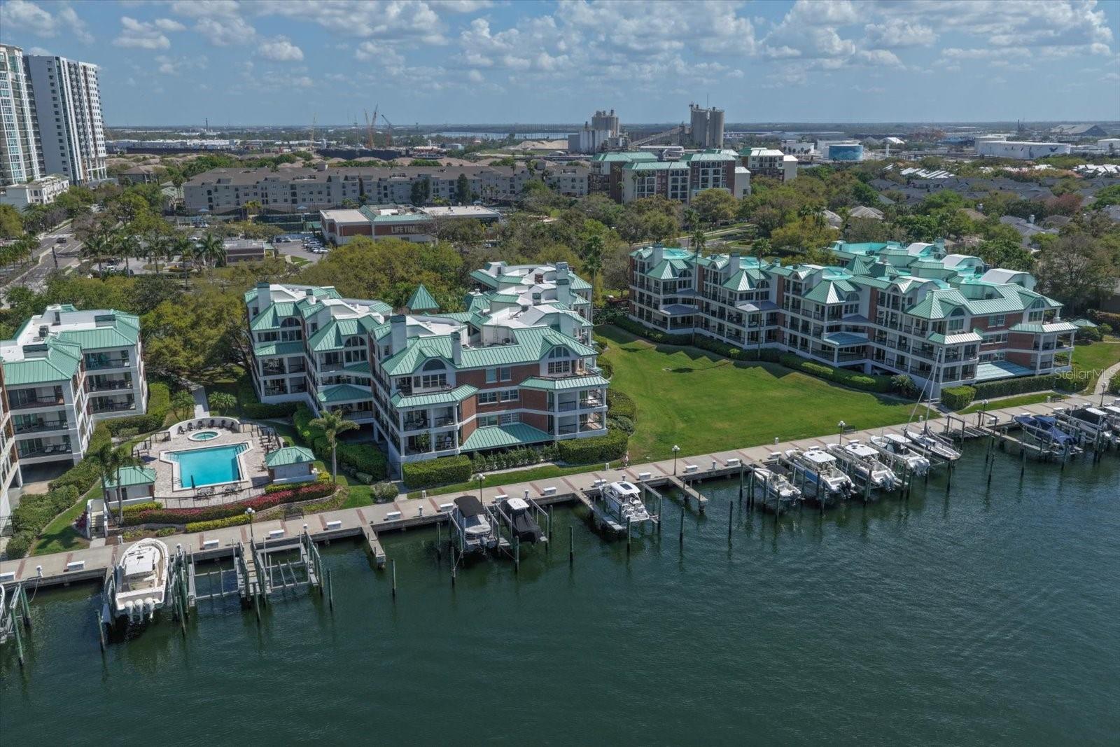 Image 57 of 62 For 947 Seddon Cove Way 947