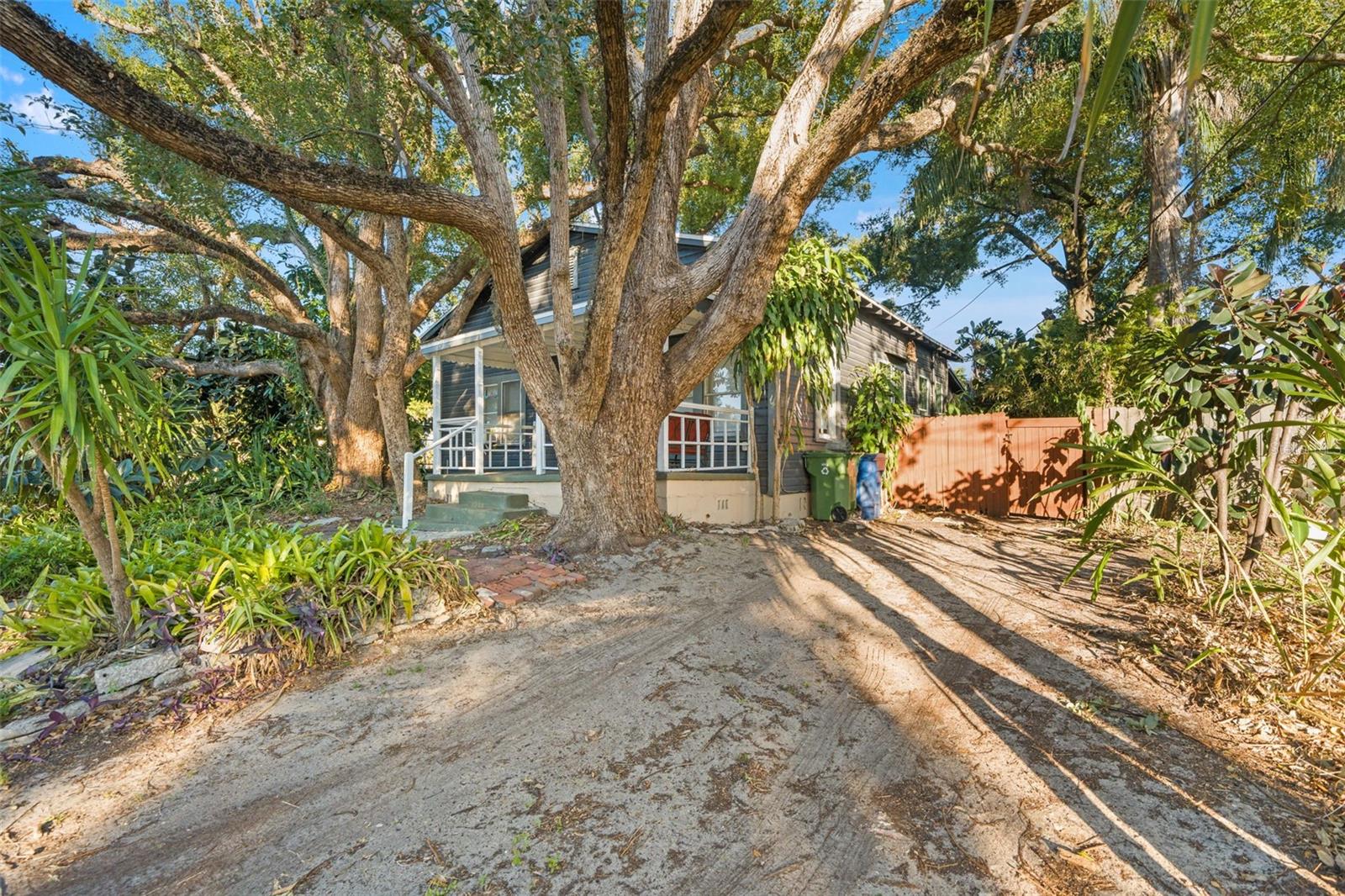 Image 4 of 38 For 501 Floribraska Avenue