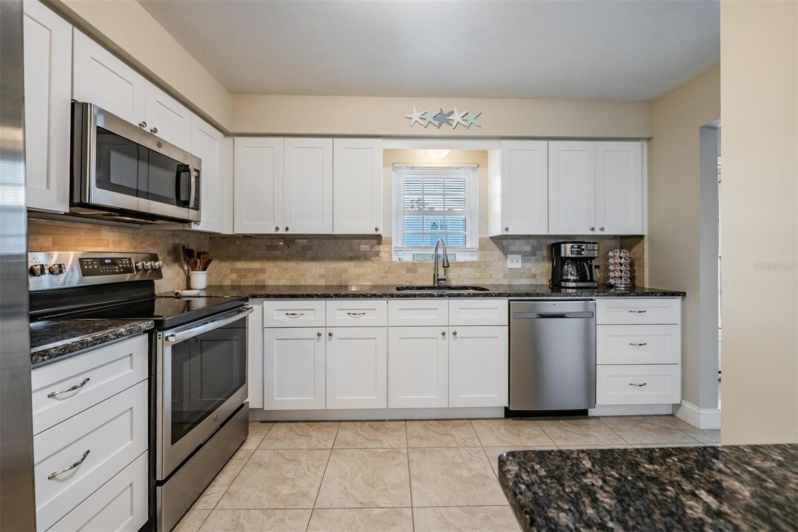 Image 11 of 32 For 1706 Belleair Forest Drive 220