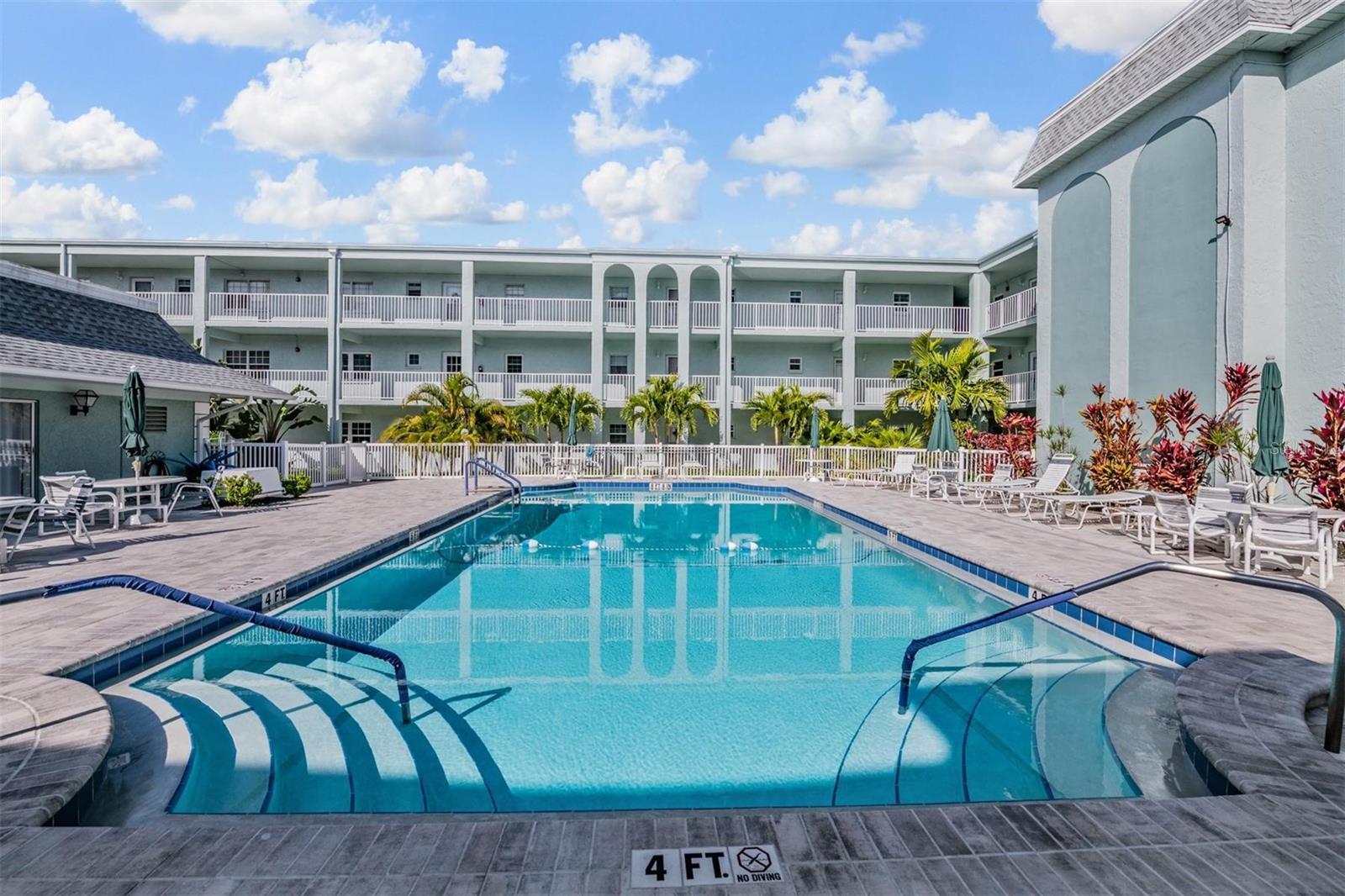 Image 26 of 32 For 1706 Belleair Forest Drive 220