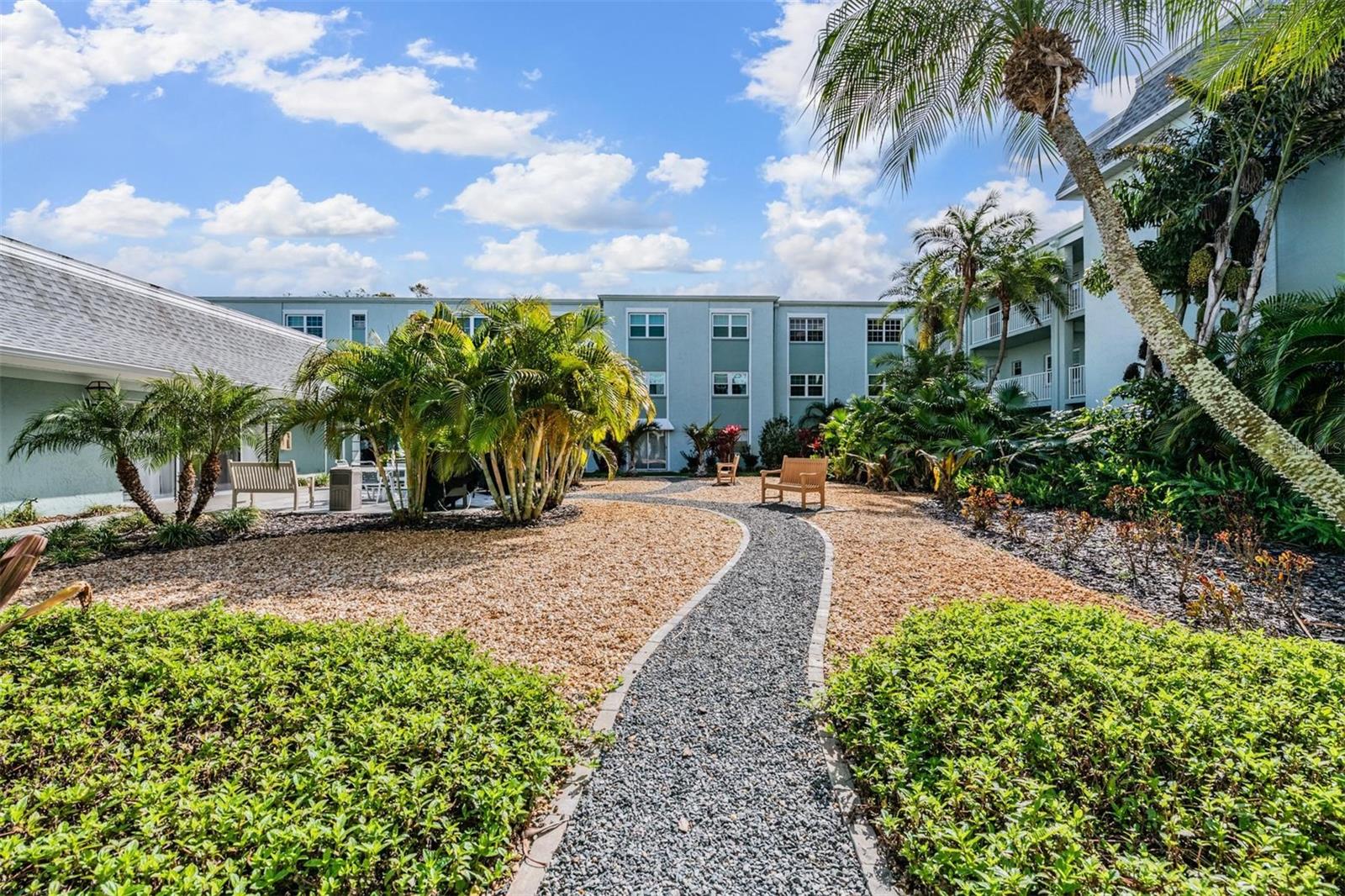 Image 30 of 32 For 1706 Belleair Forest Drive 220