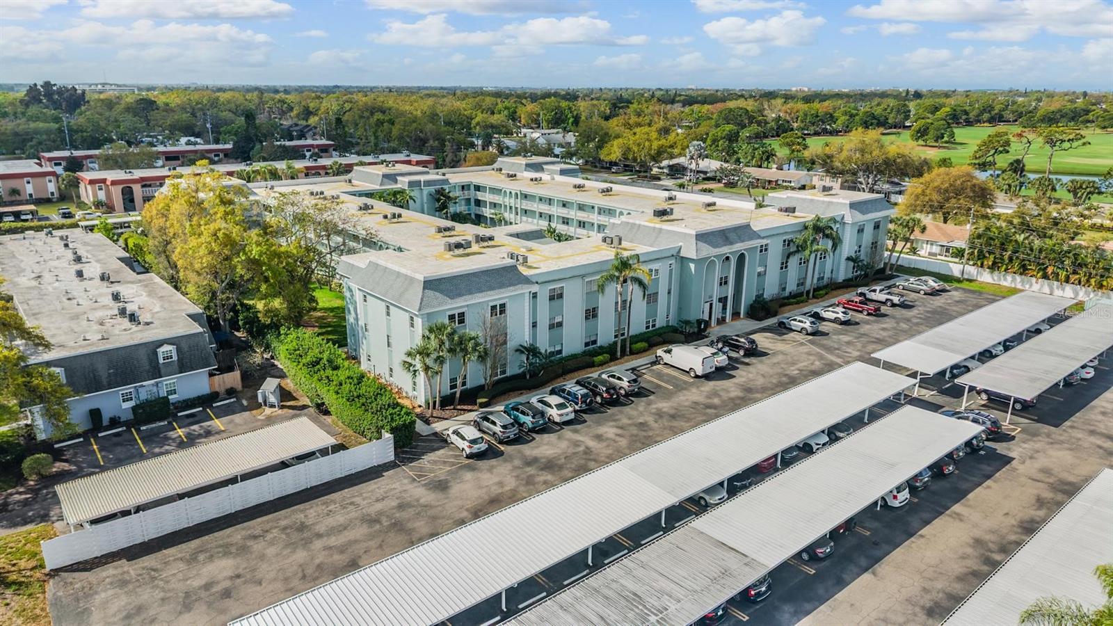 Image 4 of 32 For 1706 Belleair Forest Drive 220