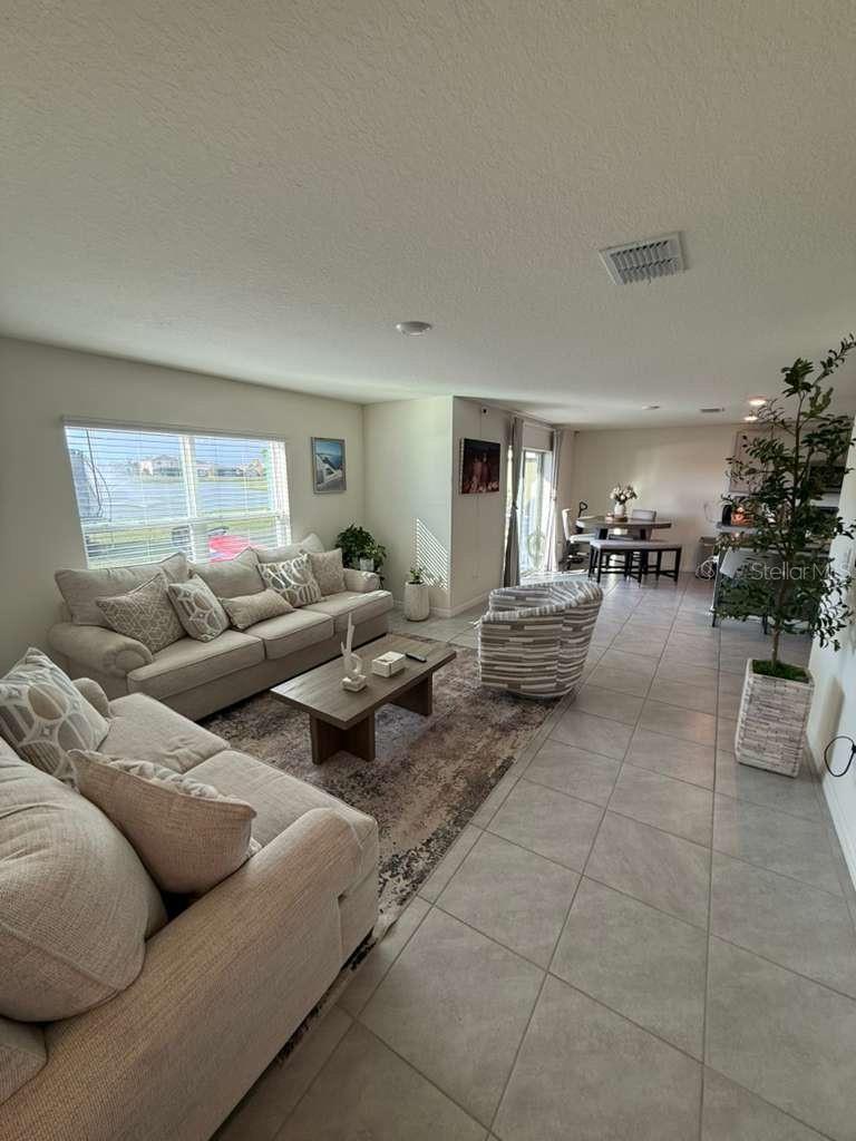 Image 4 of 32 For 10662 Chippewa Drive