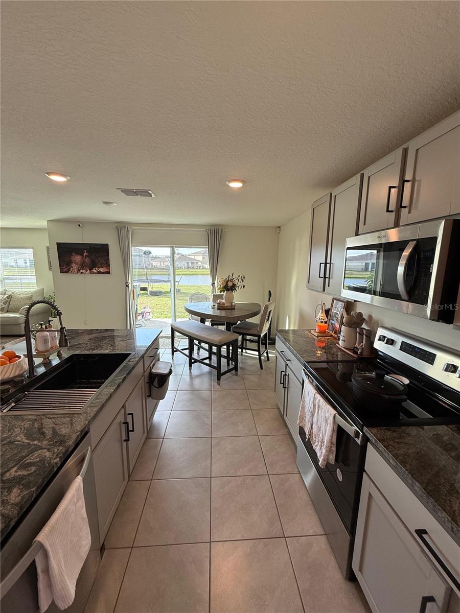 Image 7 of 32 For 10662 Chippewa Drive