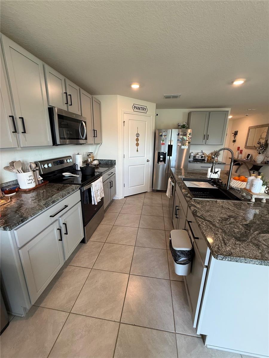 Image 9 of 32 For 10662 Chippewa Drive