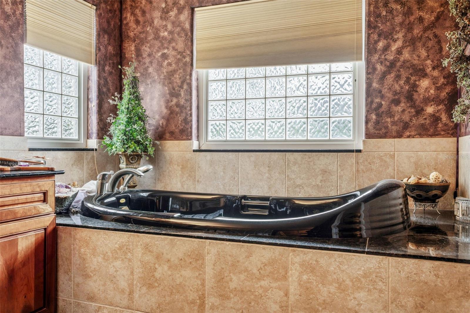 Image 19 of 25 For 3025 Samara Drive