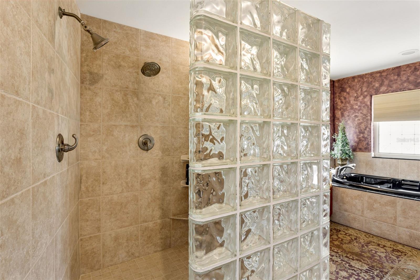 Image 20 of 25 For 3025 Samara Drive