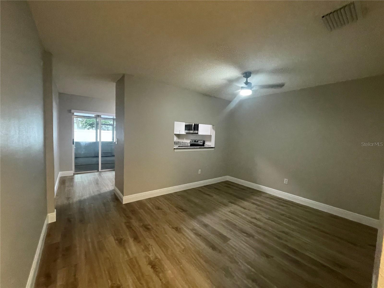 Image 4 of 24 For 2031 Fluorshire Dr