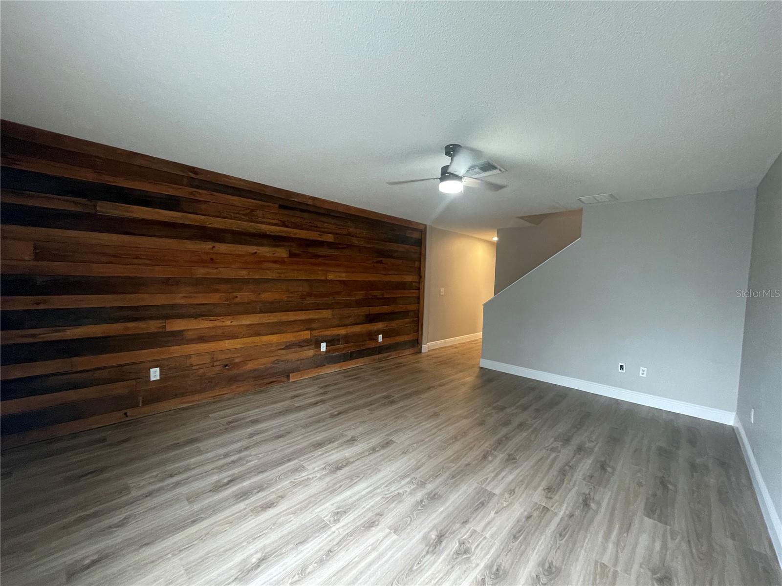 Image 5 of 24 For 2031 Fluorshire Dr