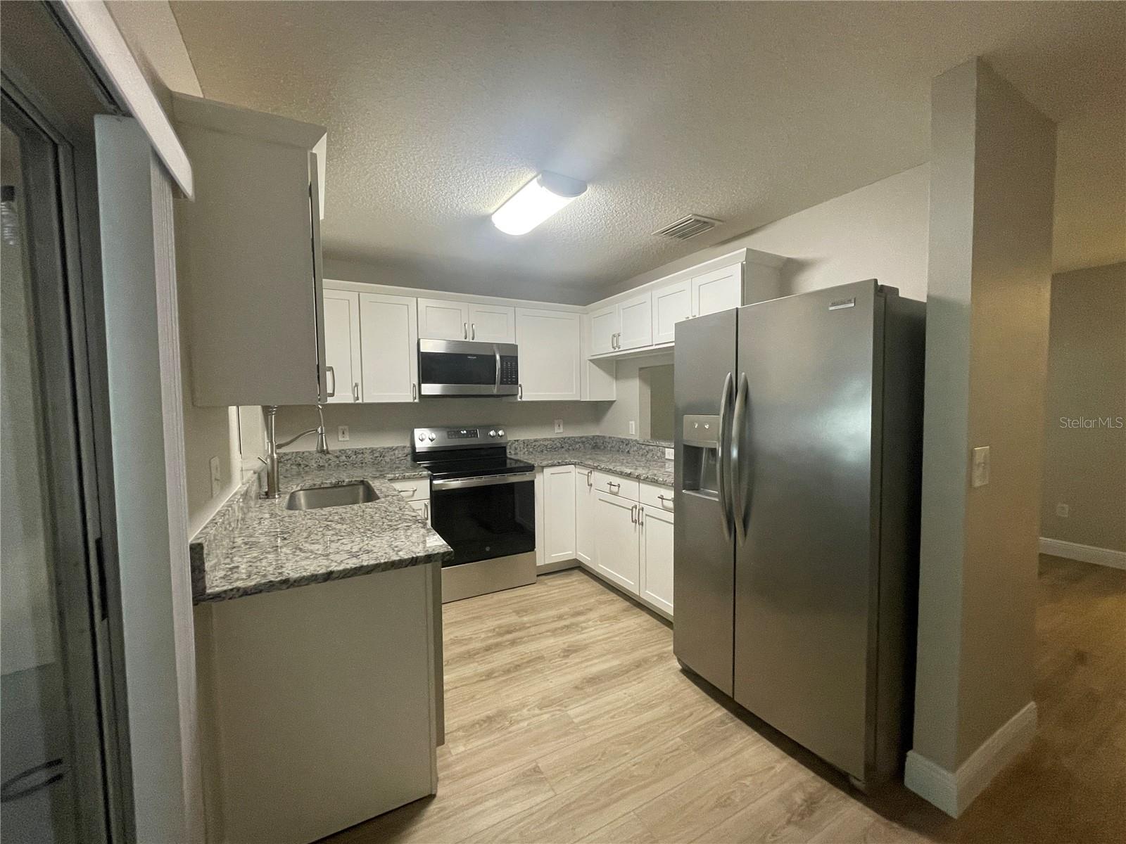 Image 7 of 24 For 2031 Fluorshire Dr