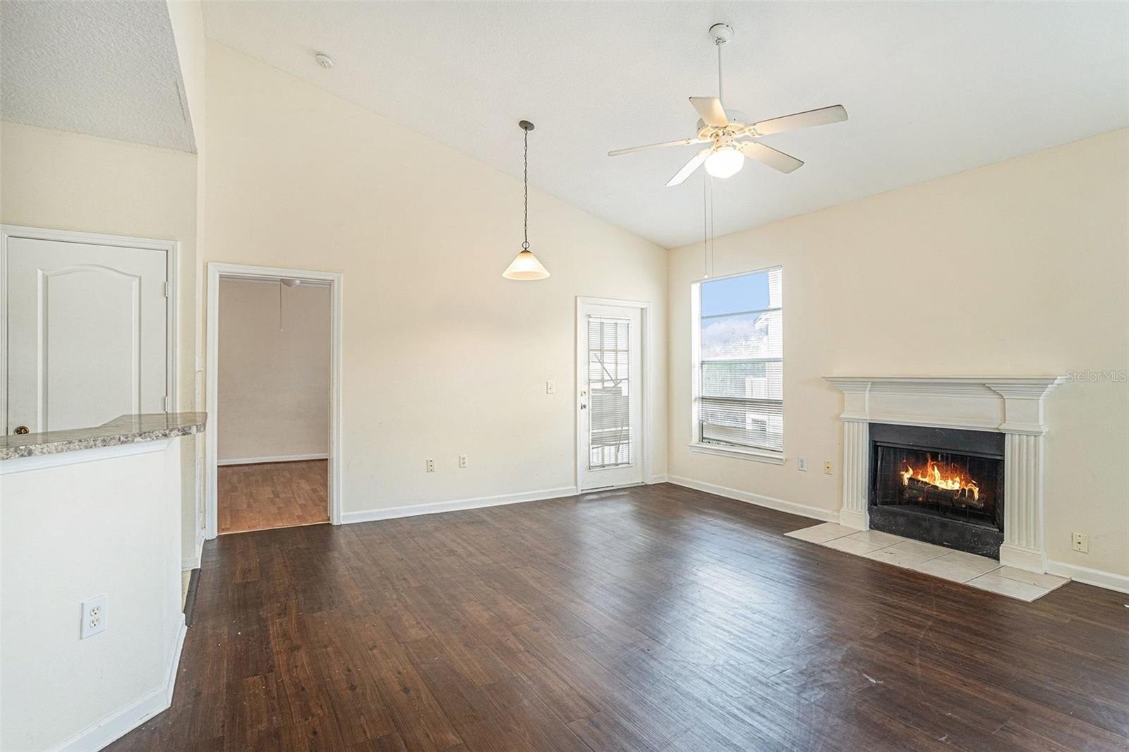 Image 3 of 29 For 10467 Villa View Circle 10467