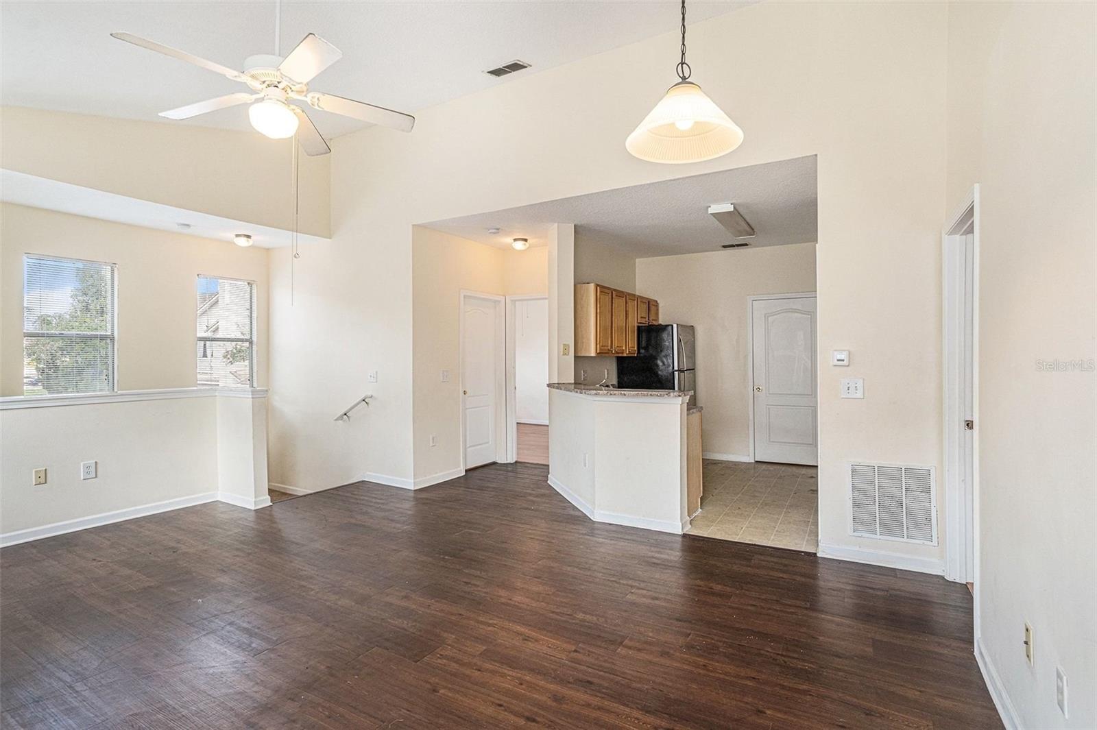 Image 4 of 29 For 10467 Villa View Circle 10467