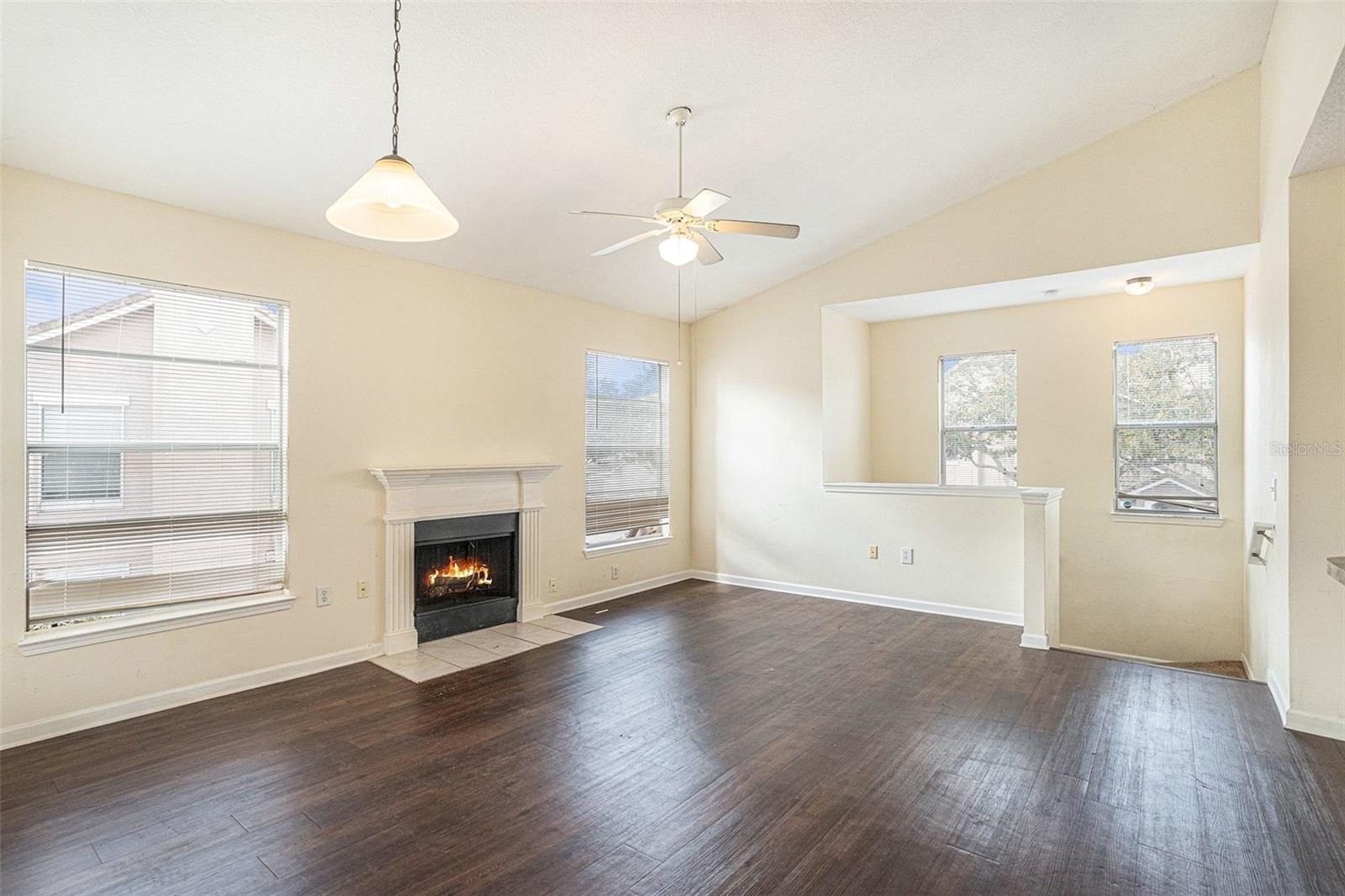 Image 5 of 29 For 10467 Villa View Circle 10467