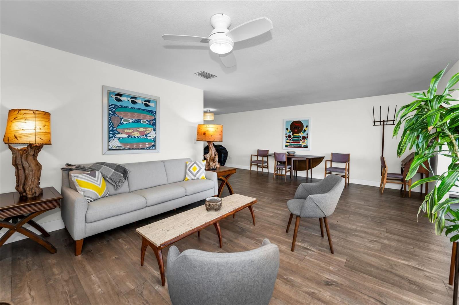 Image 20 of 77 For 5925 Shore Boulevard S 409