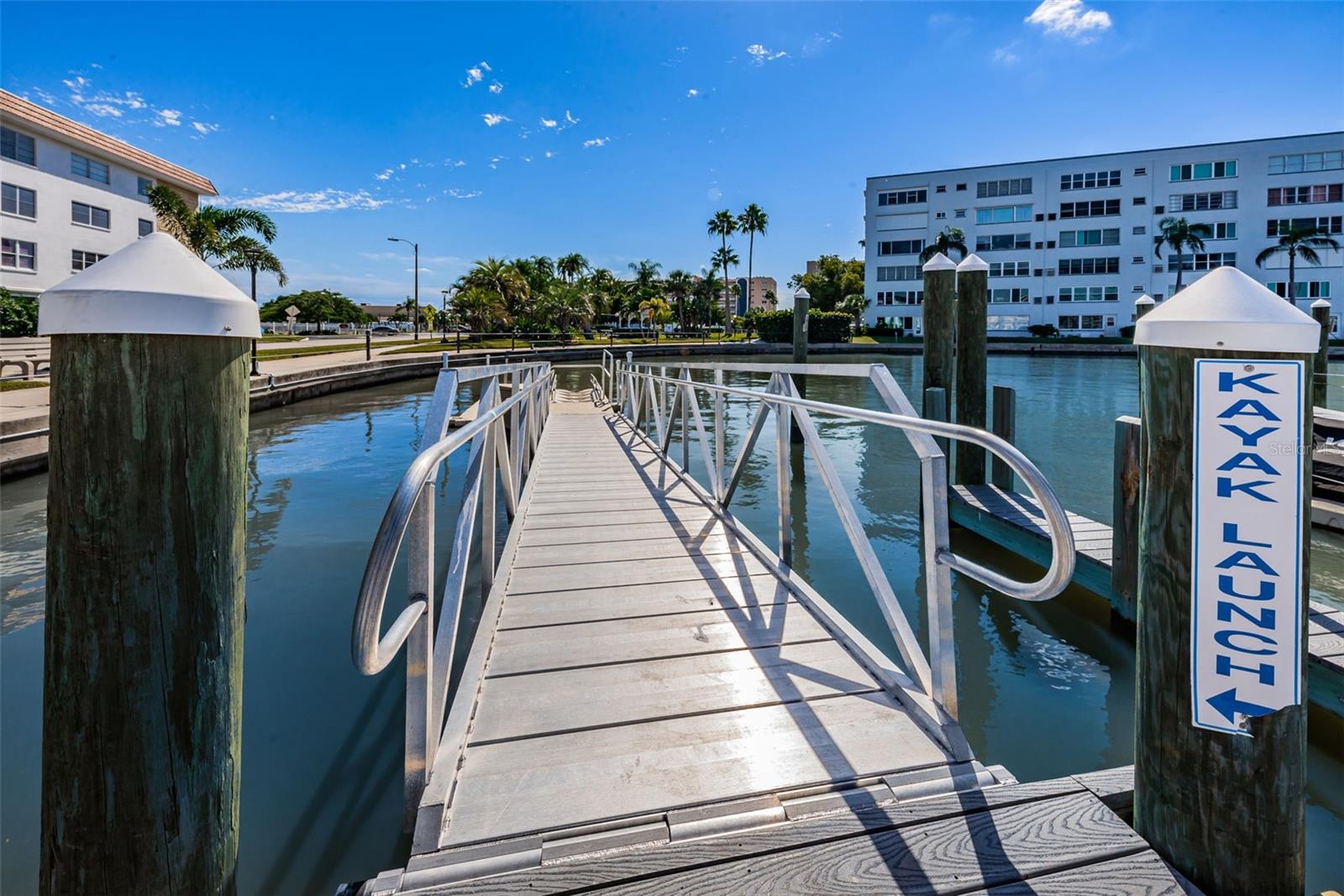 Image 72 of 77 For 5925 Shore Boulevard S 409