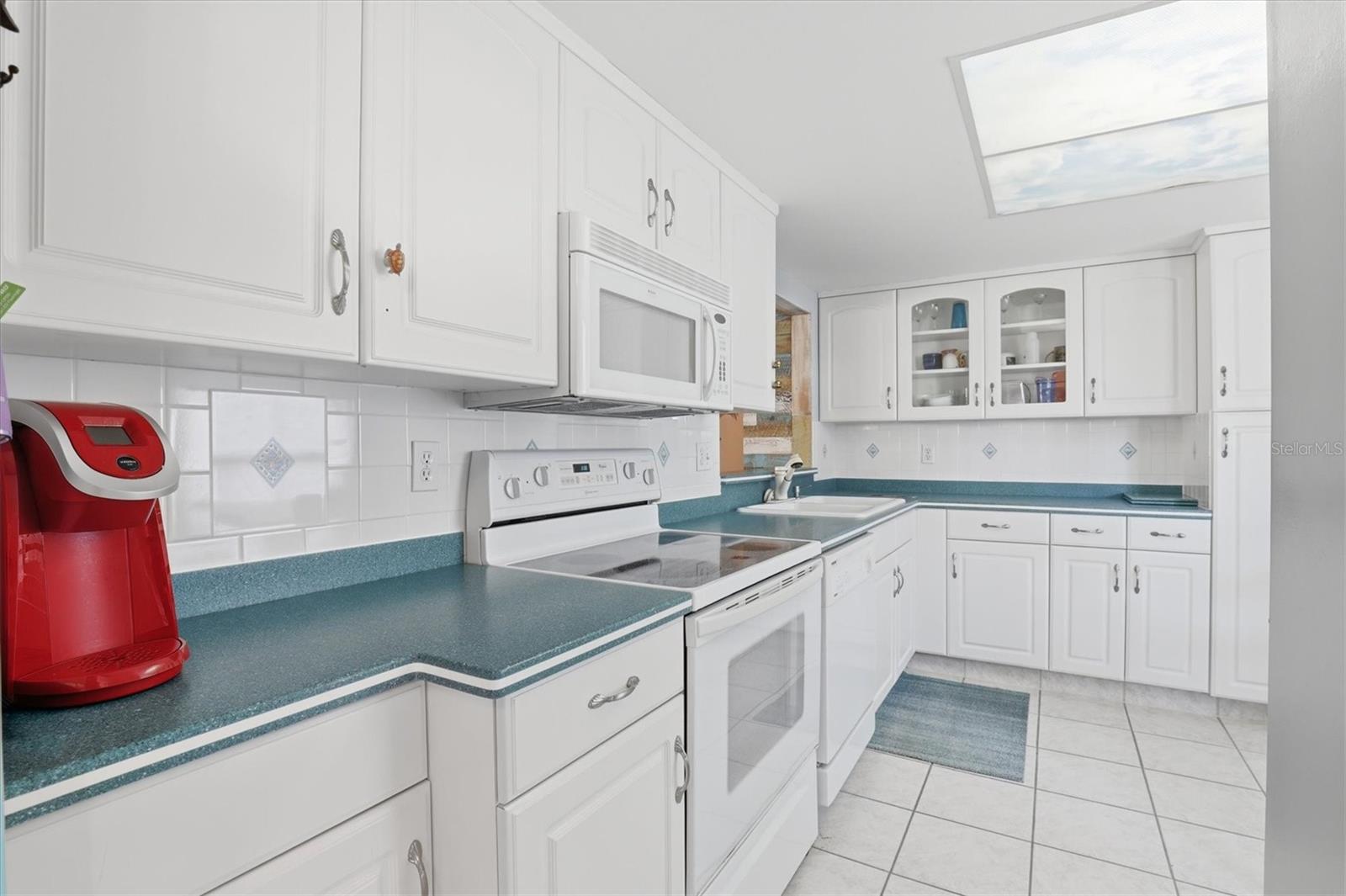 Image 15 of 63 For 36 Windrush Bay Drive 36