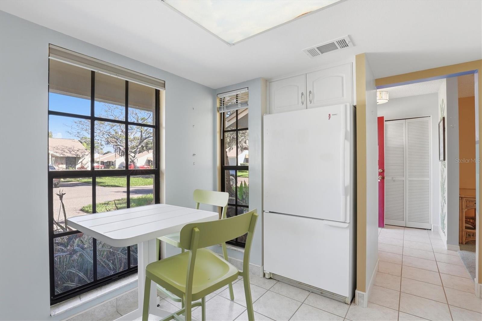 Image 17 of 63 For 36 Windrush Bay Drive 36