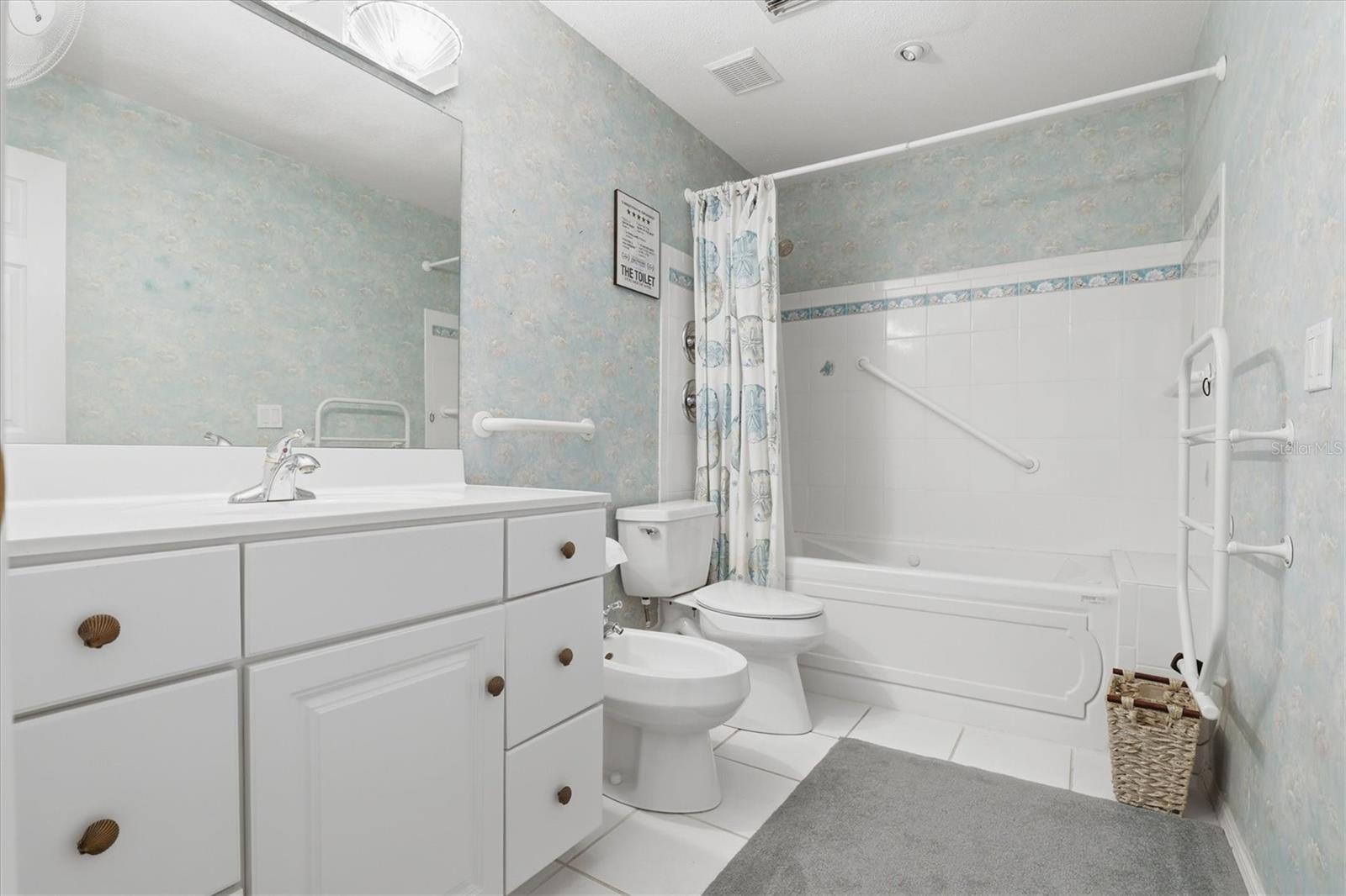 Image 22 of 63 For 36 Windrush Bay Drive 36