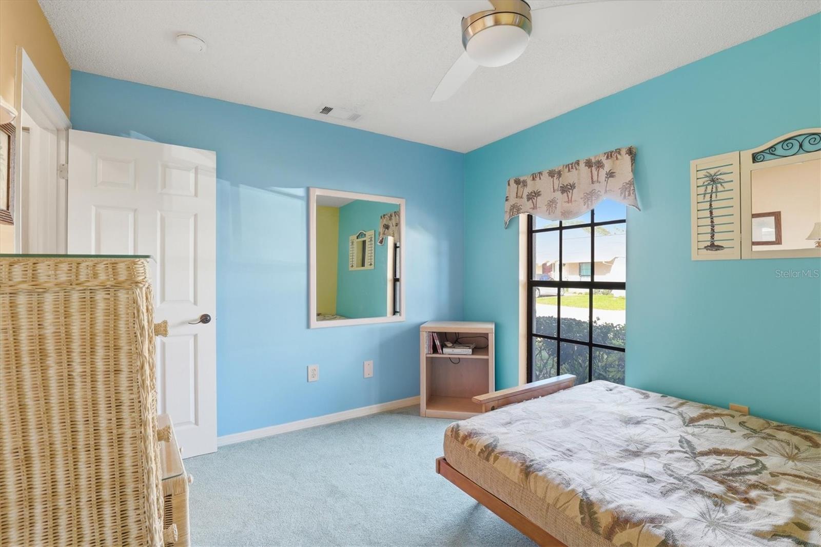 Image 24 of 63 For 36 Windrush Bay Drive 36