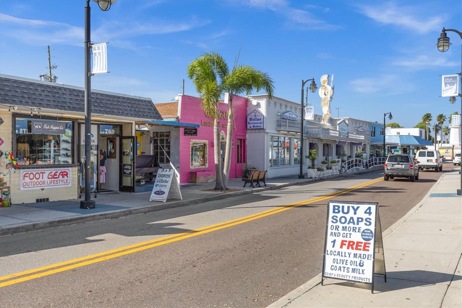 Image 36 of 63 For 36 Windrush Bay Drive 36