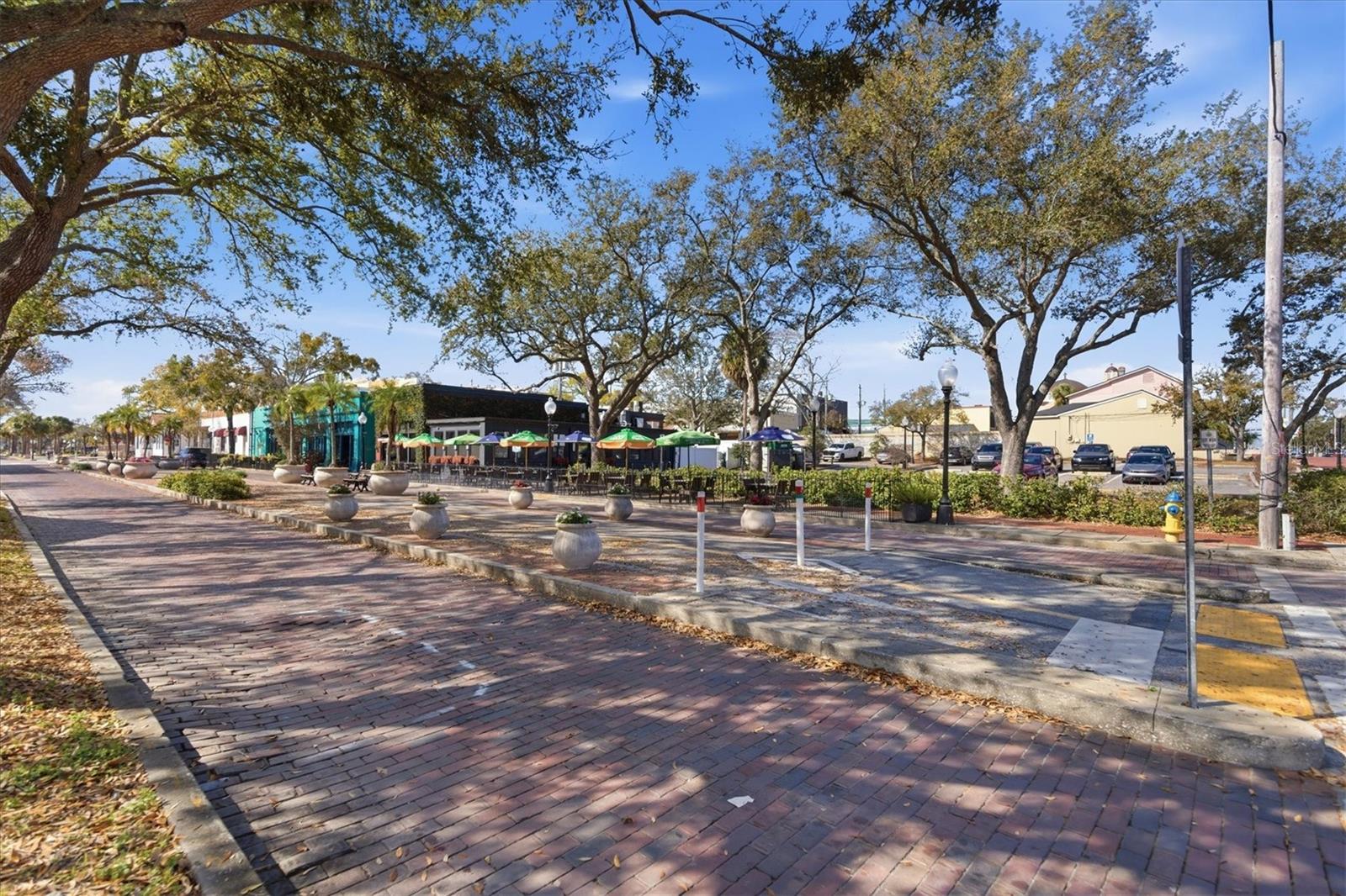 Image 50 of 63 For 36 Windrush Bay Drive 36