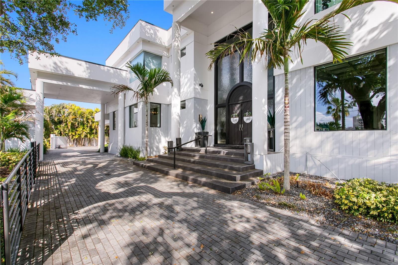 Image 6 of 87 For 2 Sandpiper Road