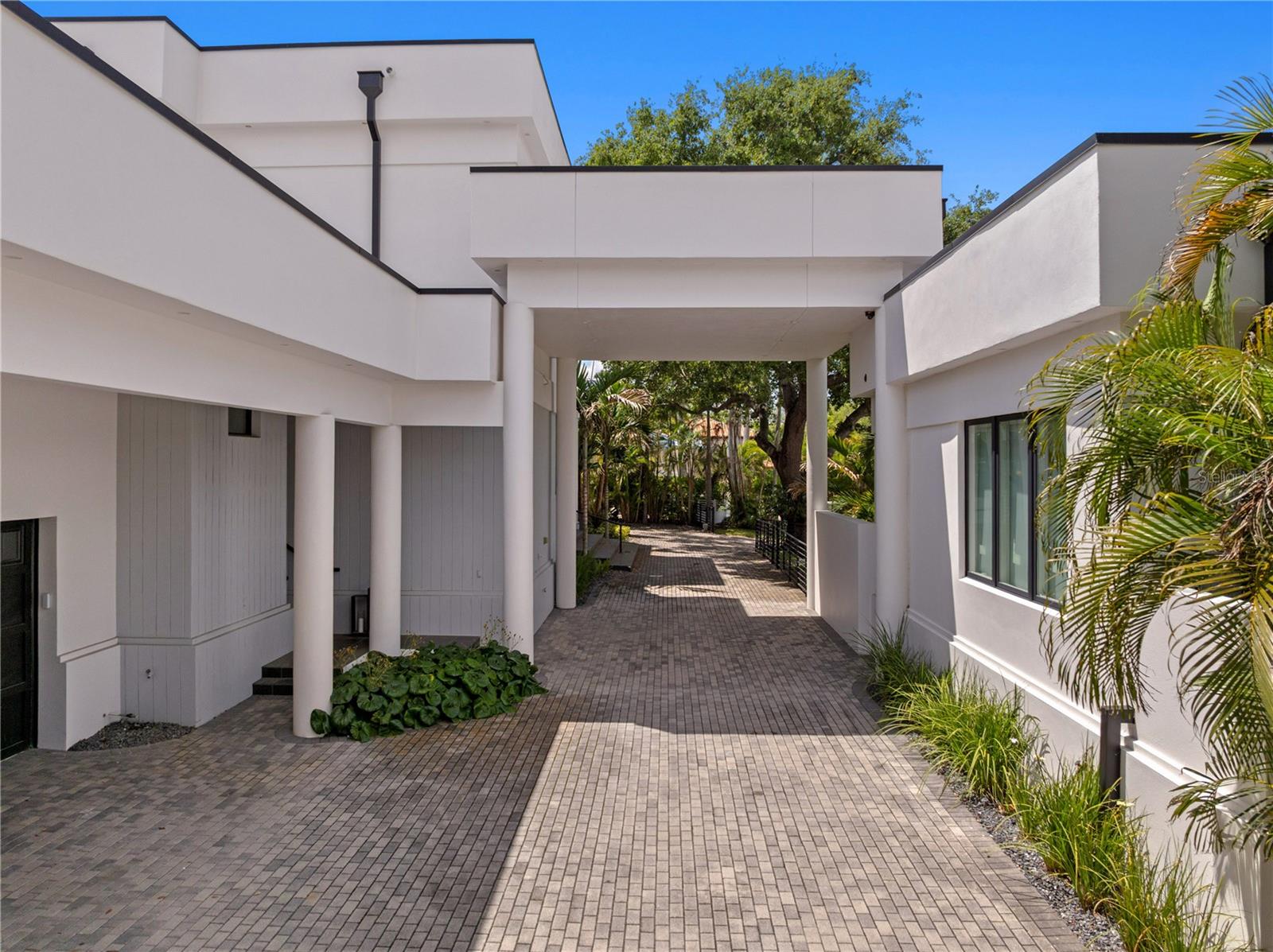 Image 7 of 87 For 2 Sandpiper Road