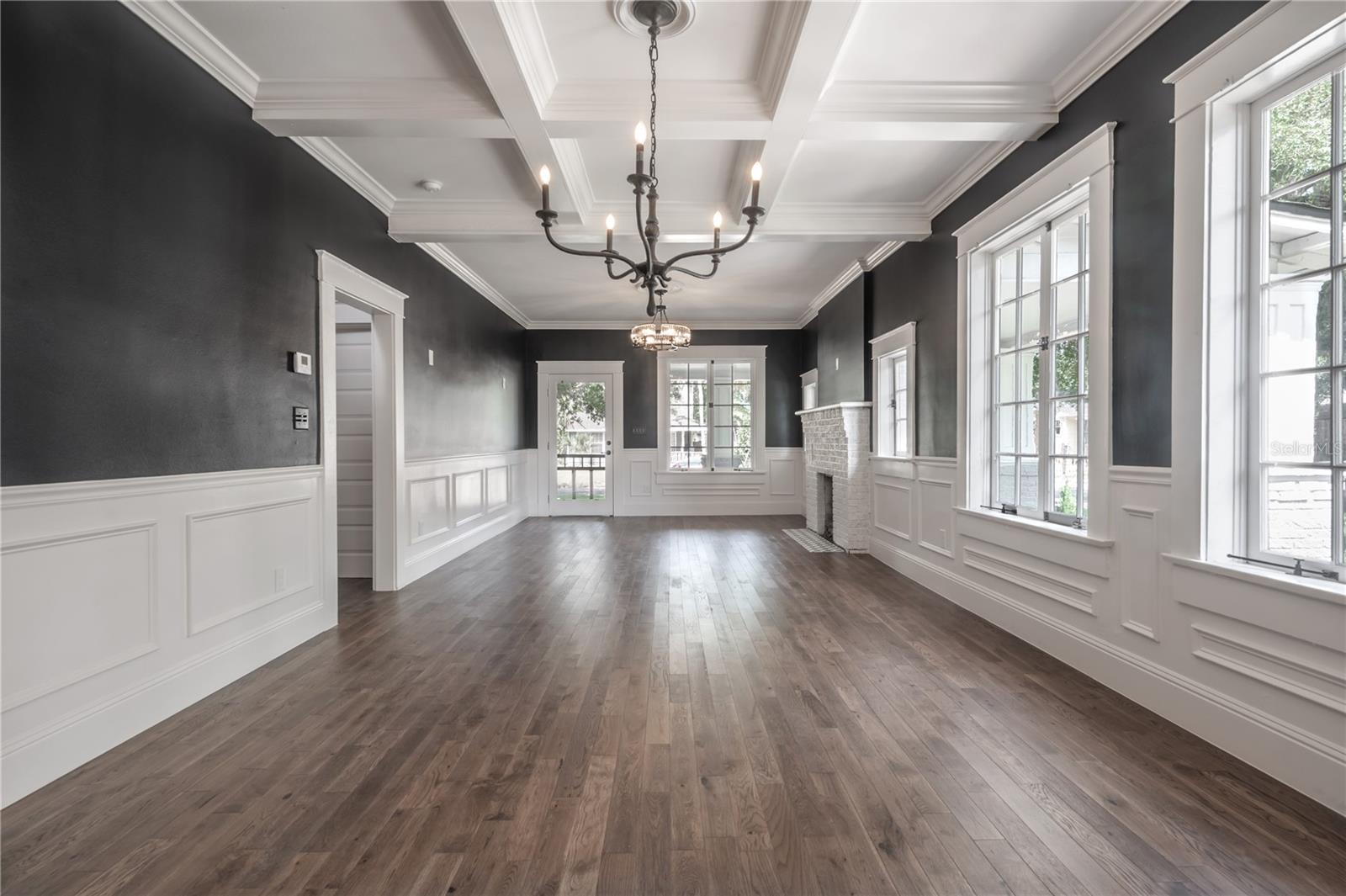 Image 12 of 73 For 6009 Suwanee Avenue