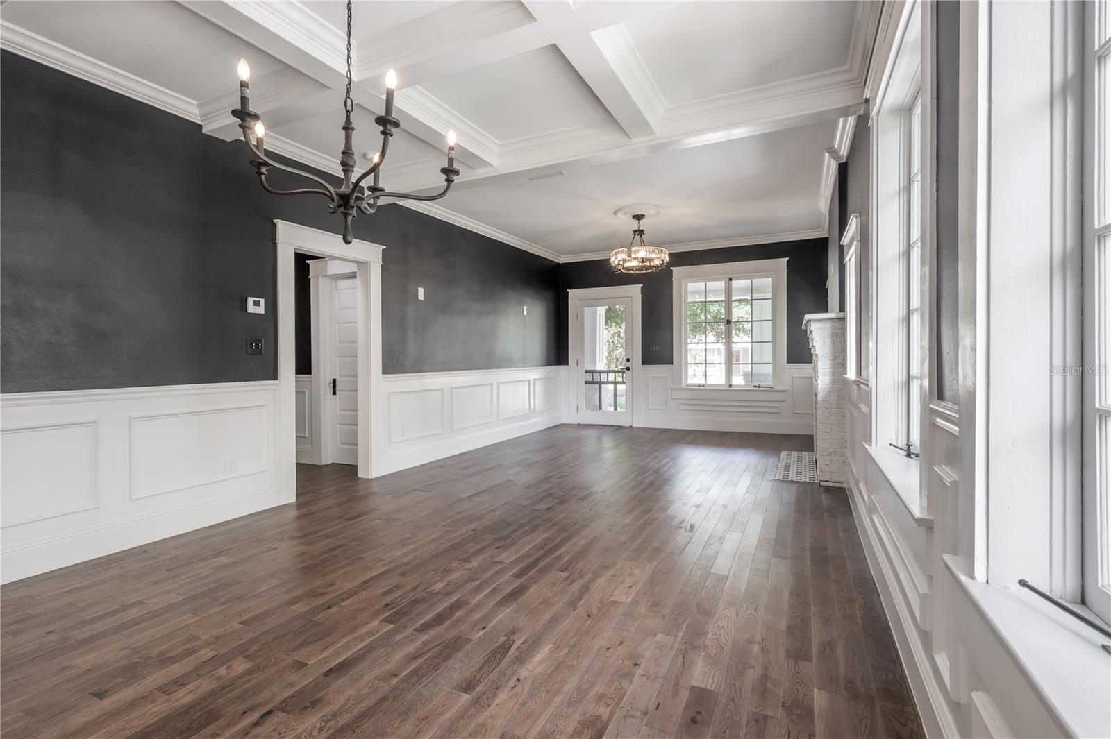 Image 17 of 73 For 6009 Suwanee Avenue