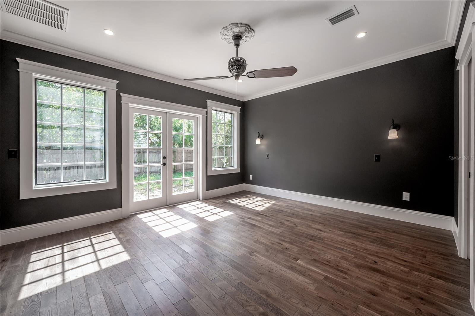 Image 40 of 73 For 6009 Suwanee Avenue