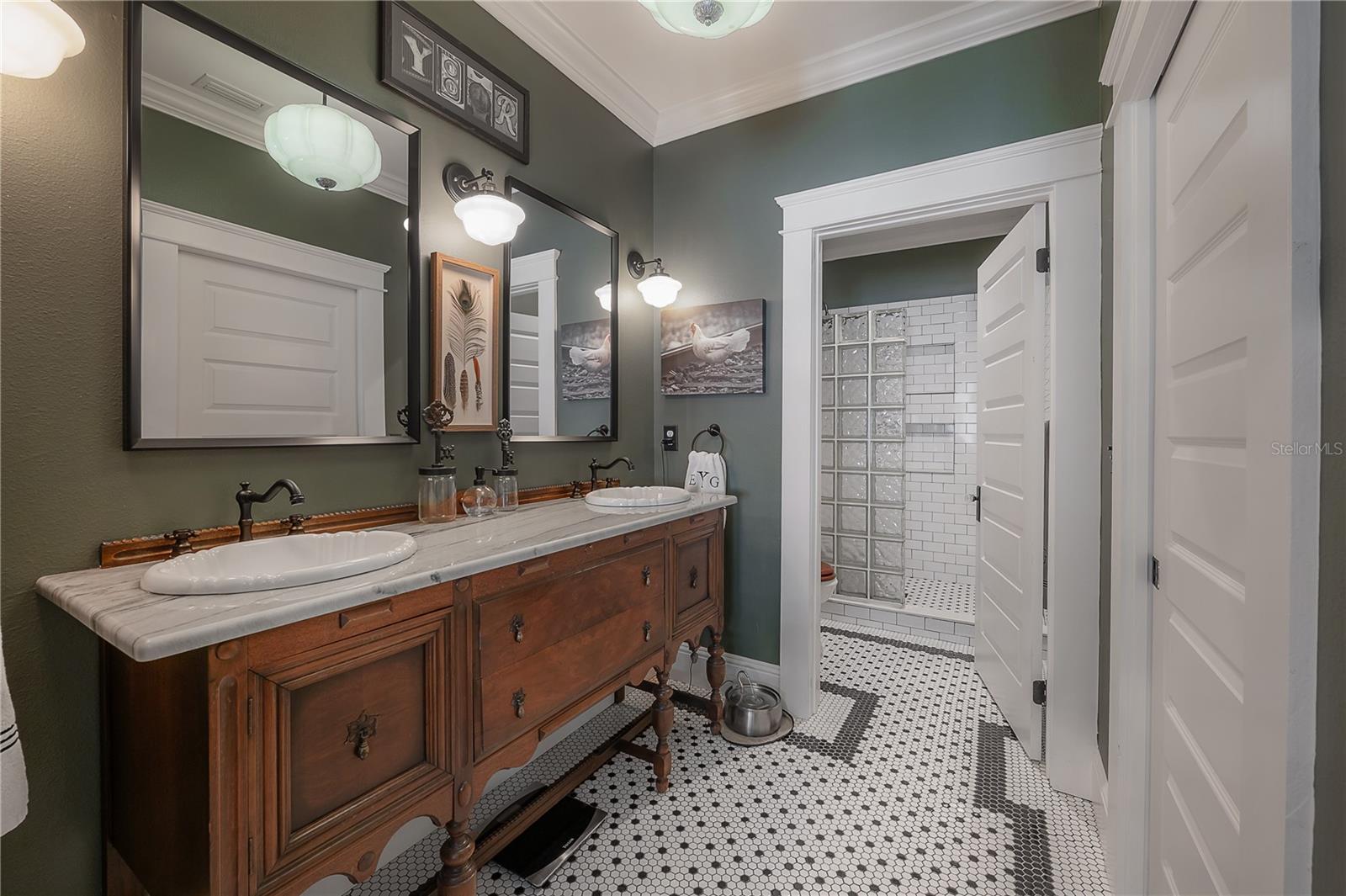 Image 44 of 73 For 6009 Suwanee Avenue