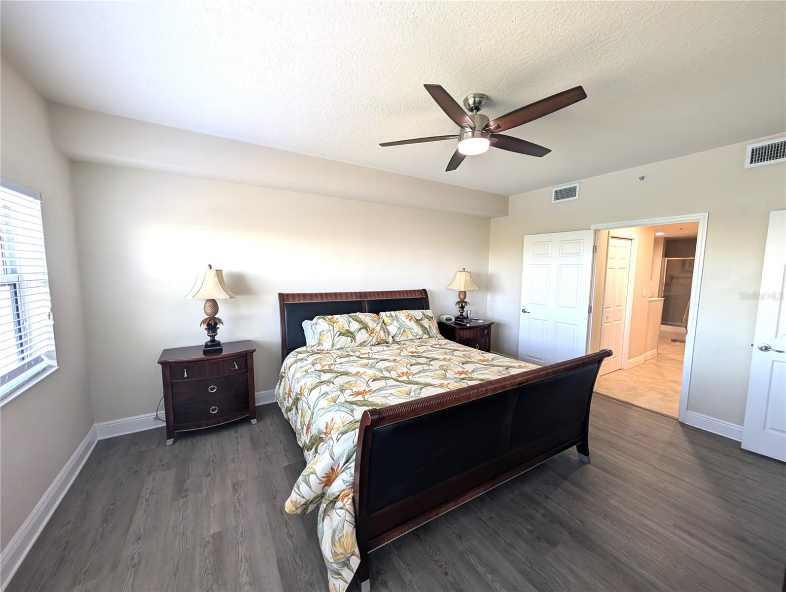 Image 35 of 50 For 7070 Key Haven Road 602