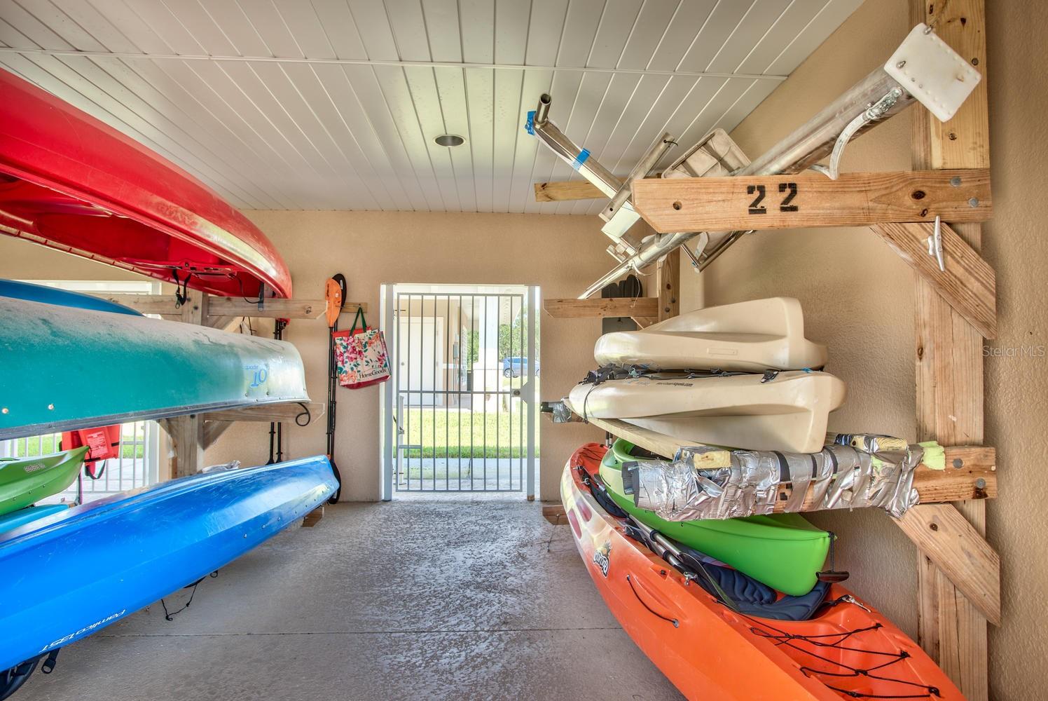 Image 7 of 50 For 7070 Key Haven Road 602