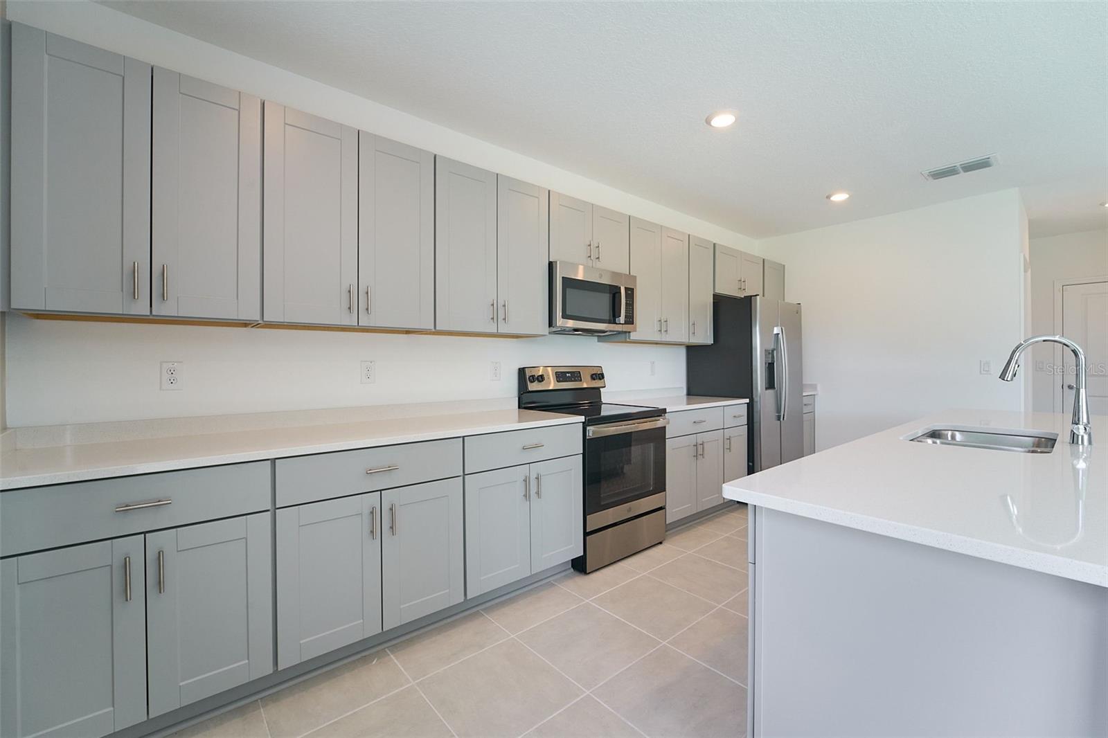 Image 24 of 72 For 2575 Driftwood Street