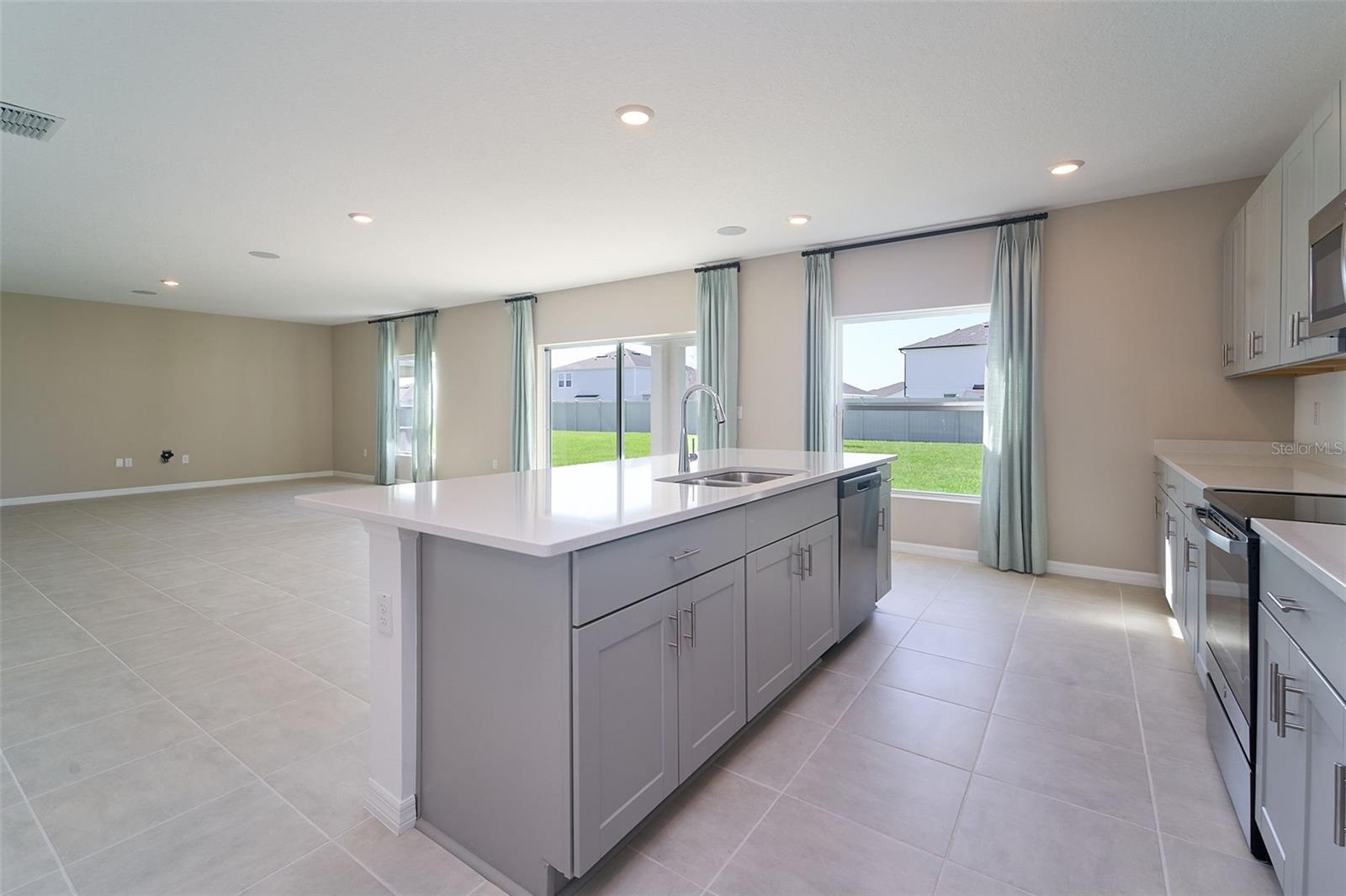 Image 27 of 72 For 2575 Driftwood Street