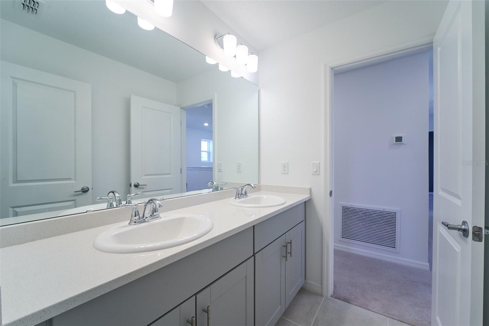 Image 40 of 72 For 2575 Driftwood Street