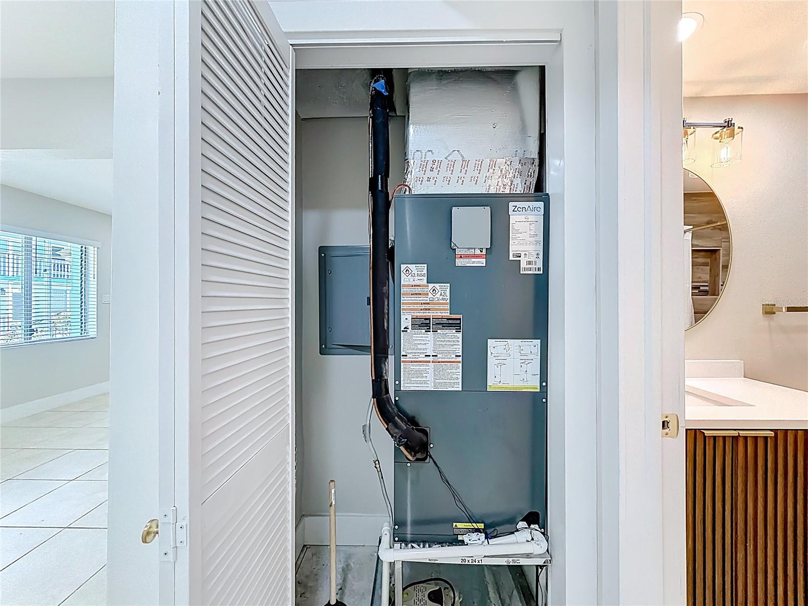 Image 12 of 19 For 1840 Shore Drive S 5